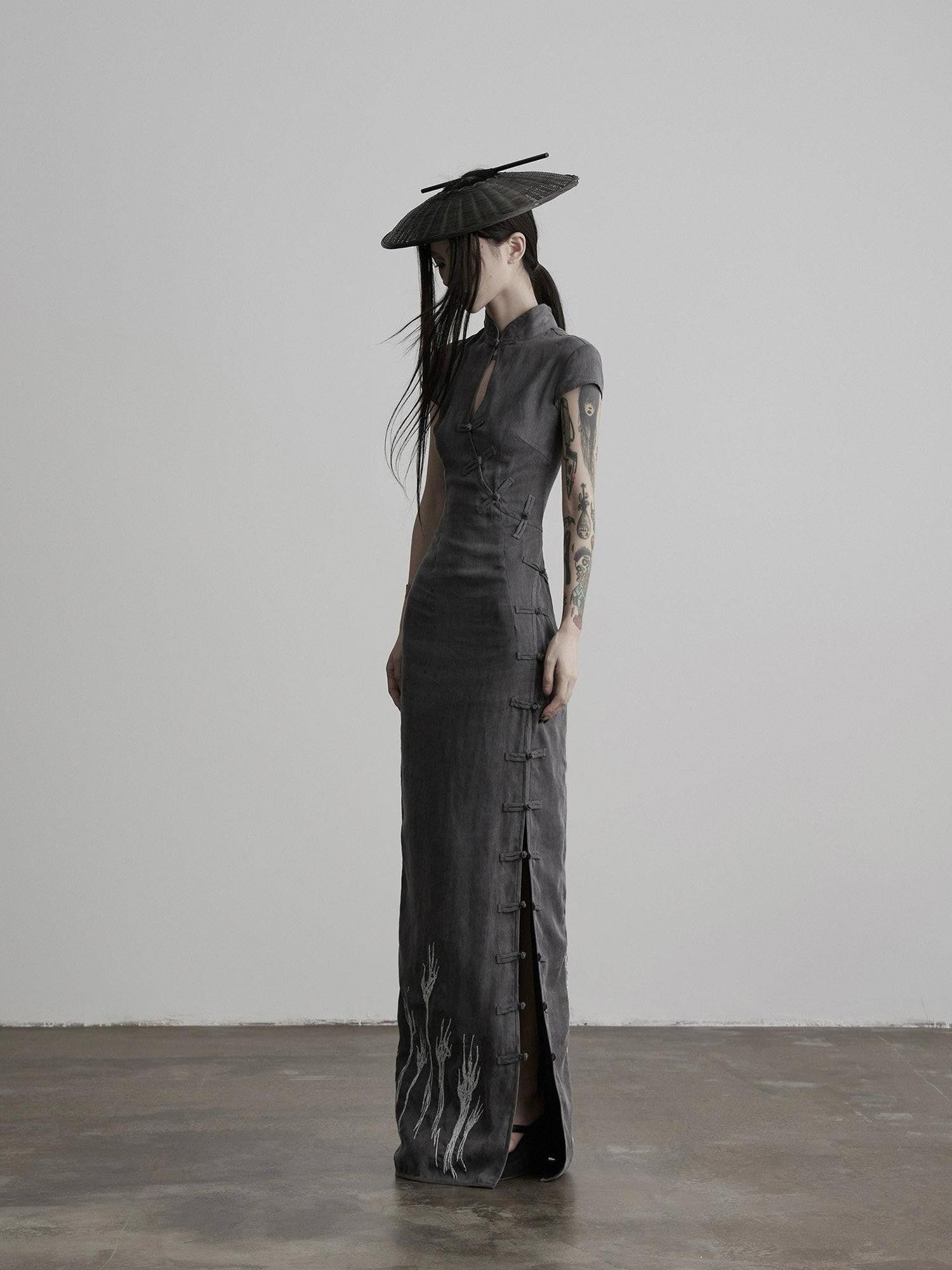 INDULGE Dark Embroidered Stand Collar Cutout Waist Women&