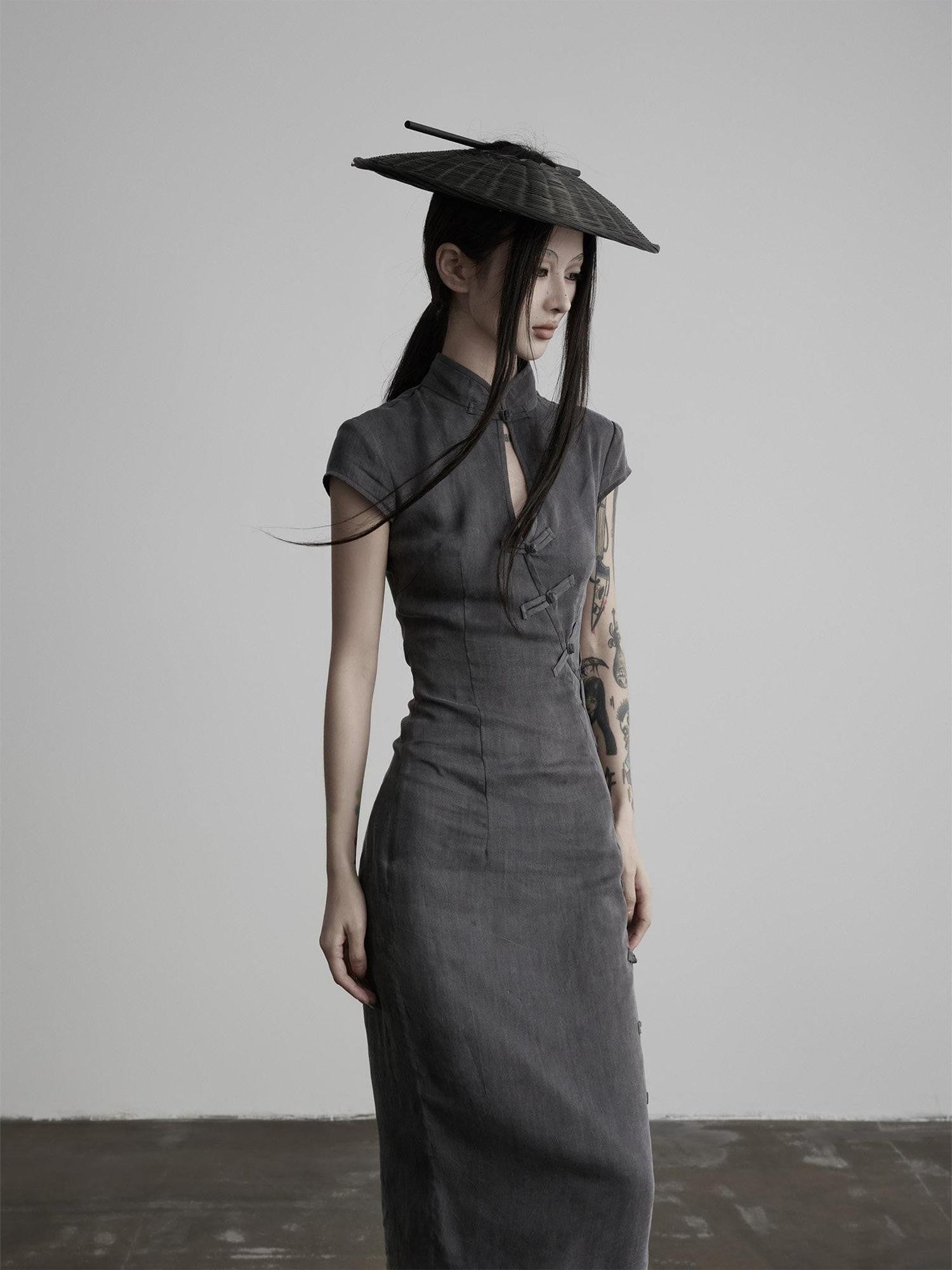 INDULGE Dark Embroidered Stand Collar Cutout Waist Women&