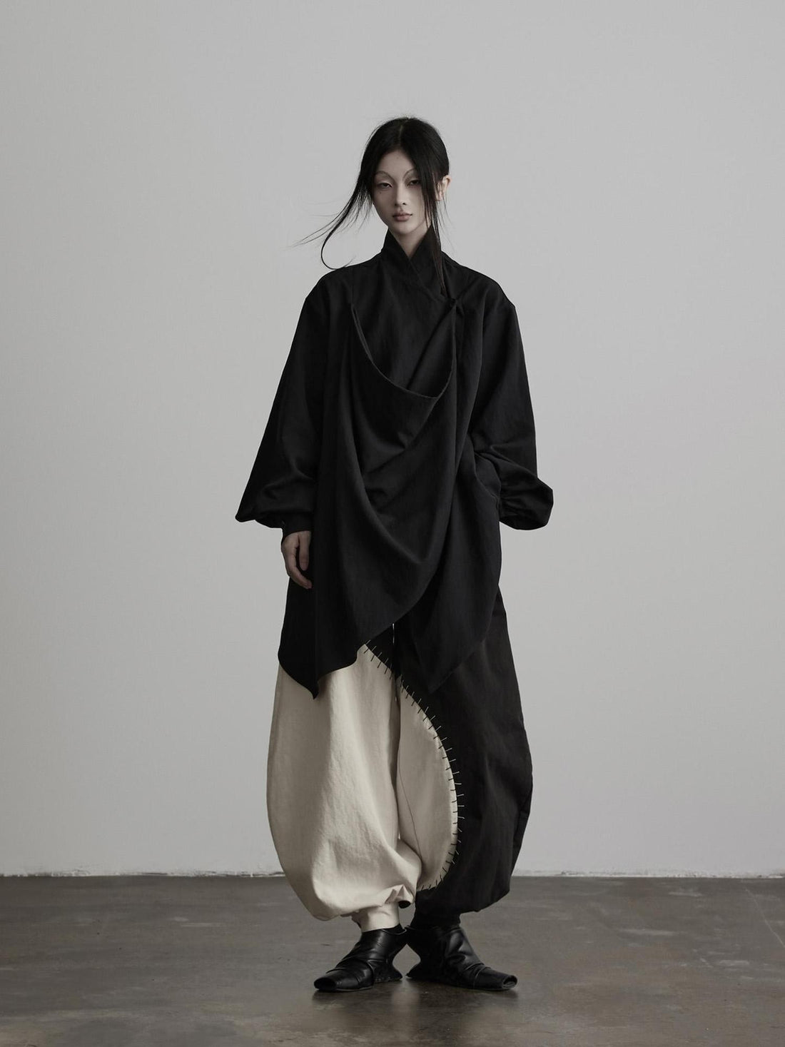 INDULGE Dark New Chinese Style 3d Structured Stand Collar Draped Women&