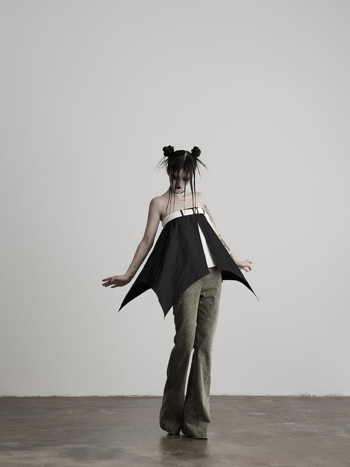 INDULGE Gray Deconstructed Crossover Patchwork Women&