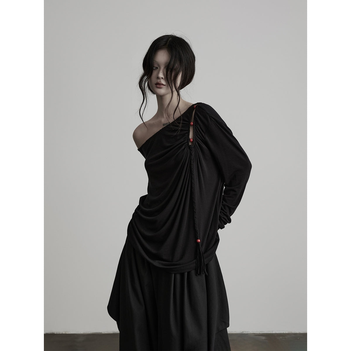 INDULGE_Hollow_Out_Beaded_Twisted_Asymmetric_Shoulder_Women&