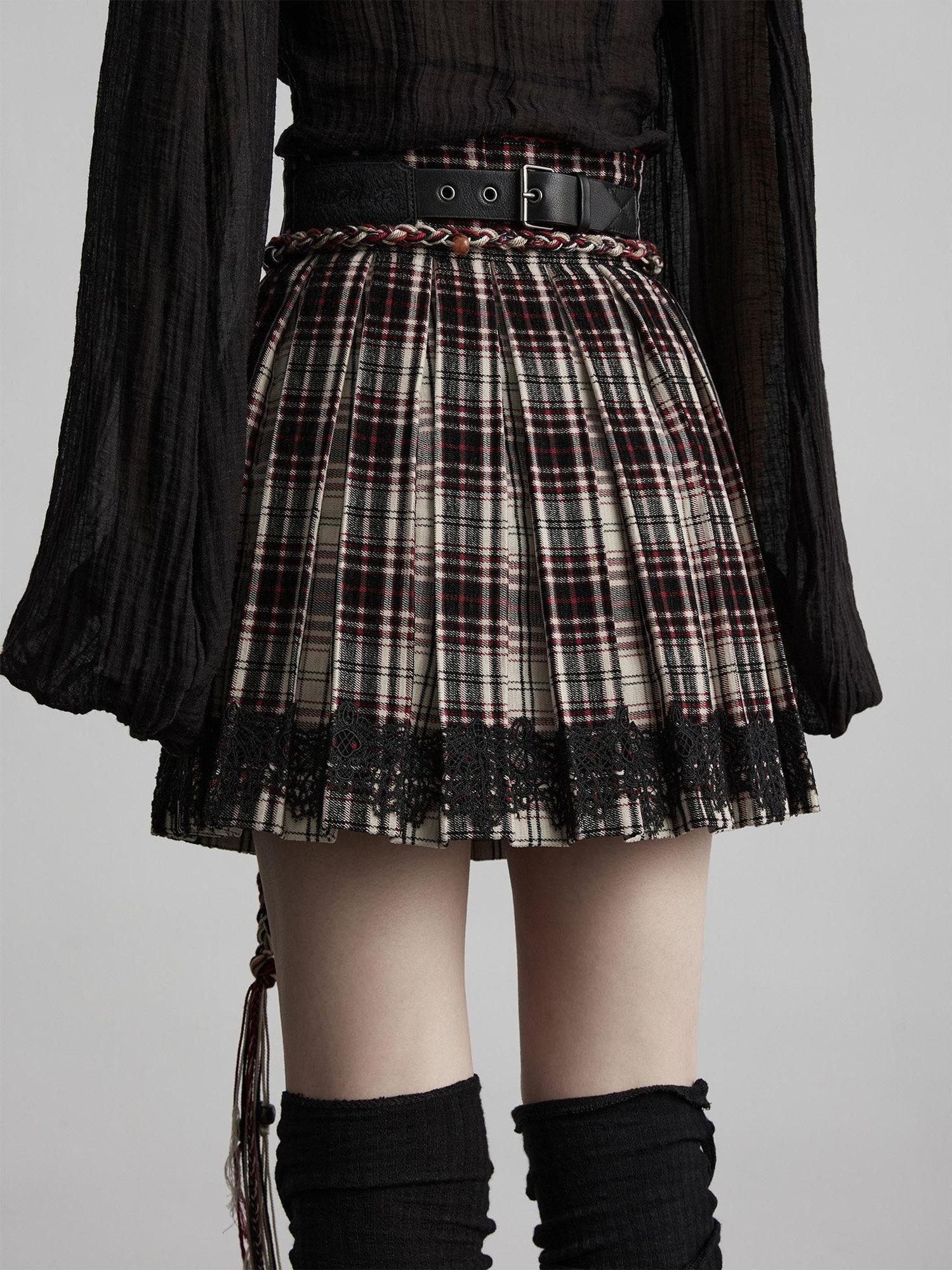 INDULGE Non Deforming Lined Lace Aline Slim Mid Waist Women Black Pleated Skirts