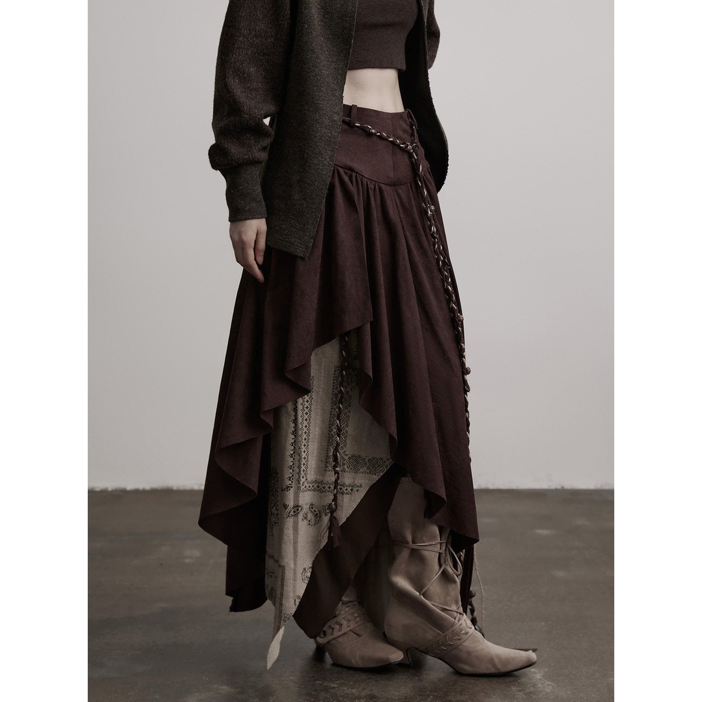 INDULGE Jupe maxi asymétrique en polyester, doublée, taille mi-haute, style gothique foncé, conservant sa forme