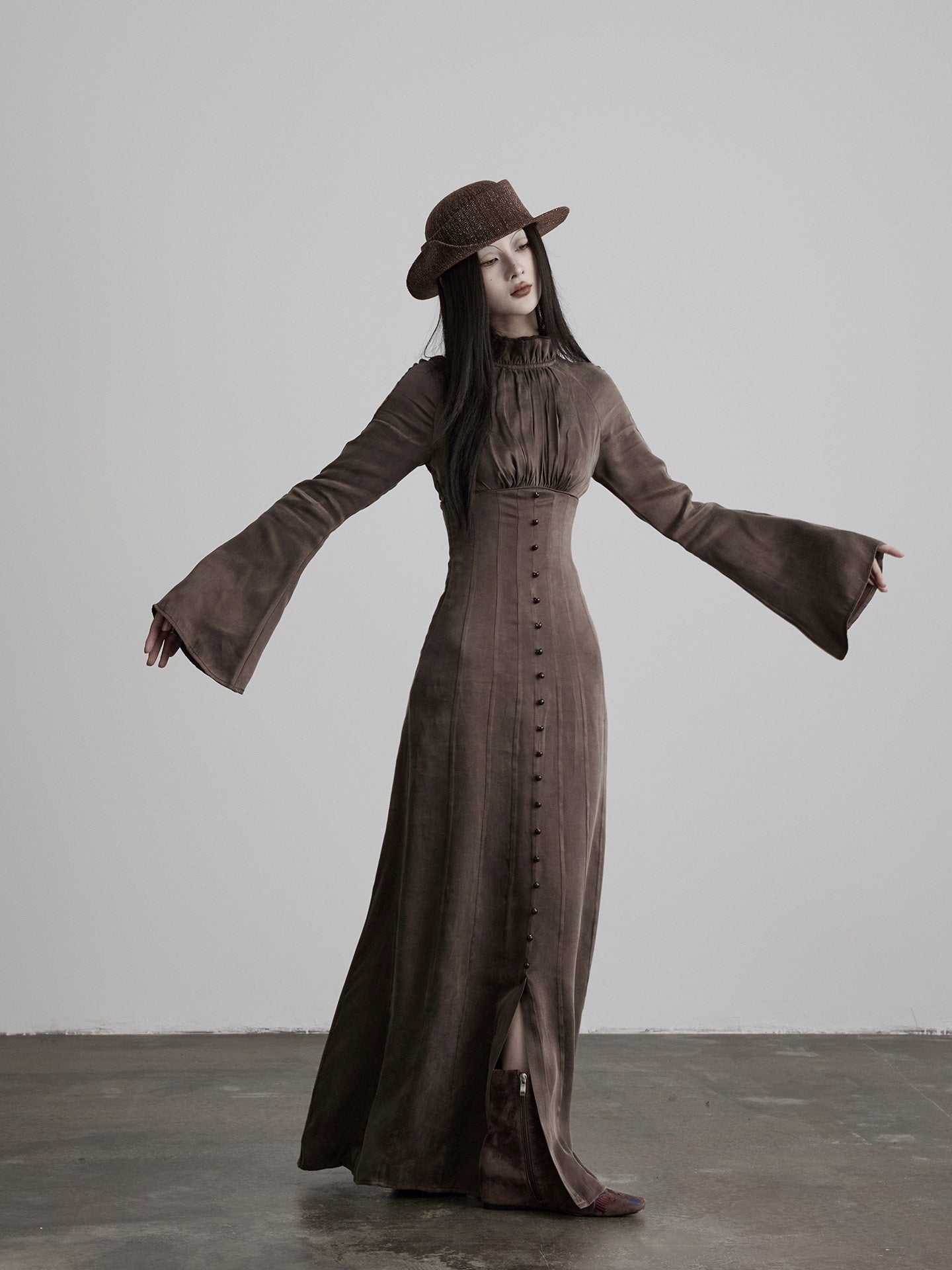 INDULGE_Soft_Structured_Princess_Cut_Cinched_Waist_Lace_Collar_Bodycon_Maxi_Dresses_MISSTT