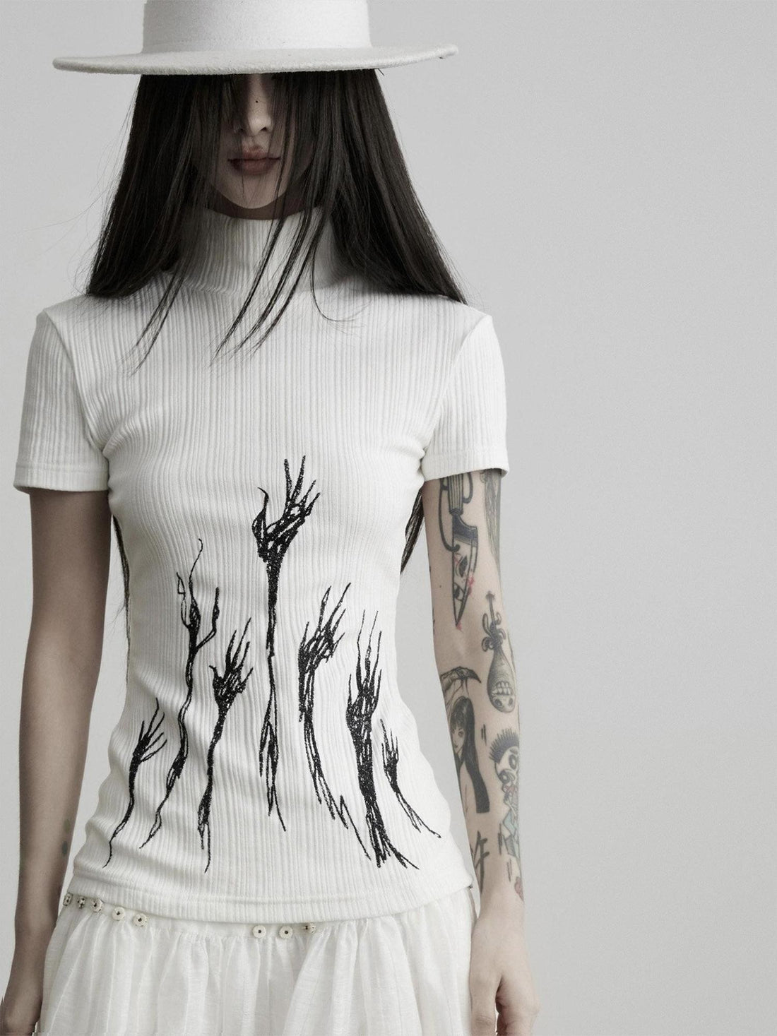 INDULGE White Gothic Embroidered Branch Women&