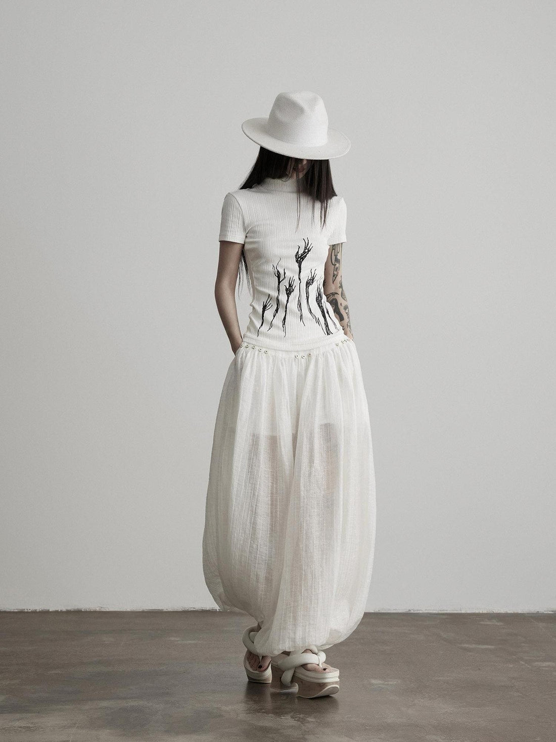 INDULGE White Gothic Embroidered Branch Women&