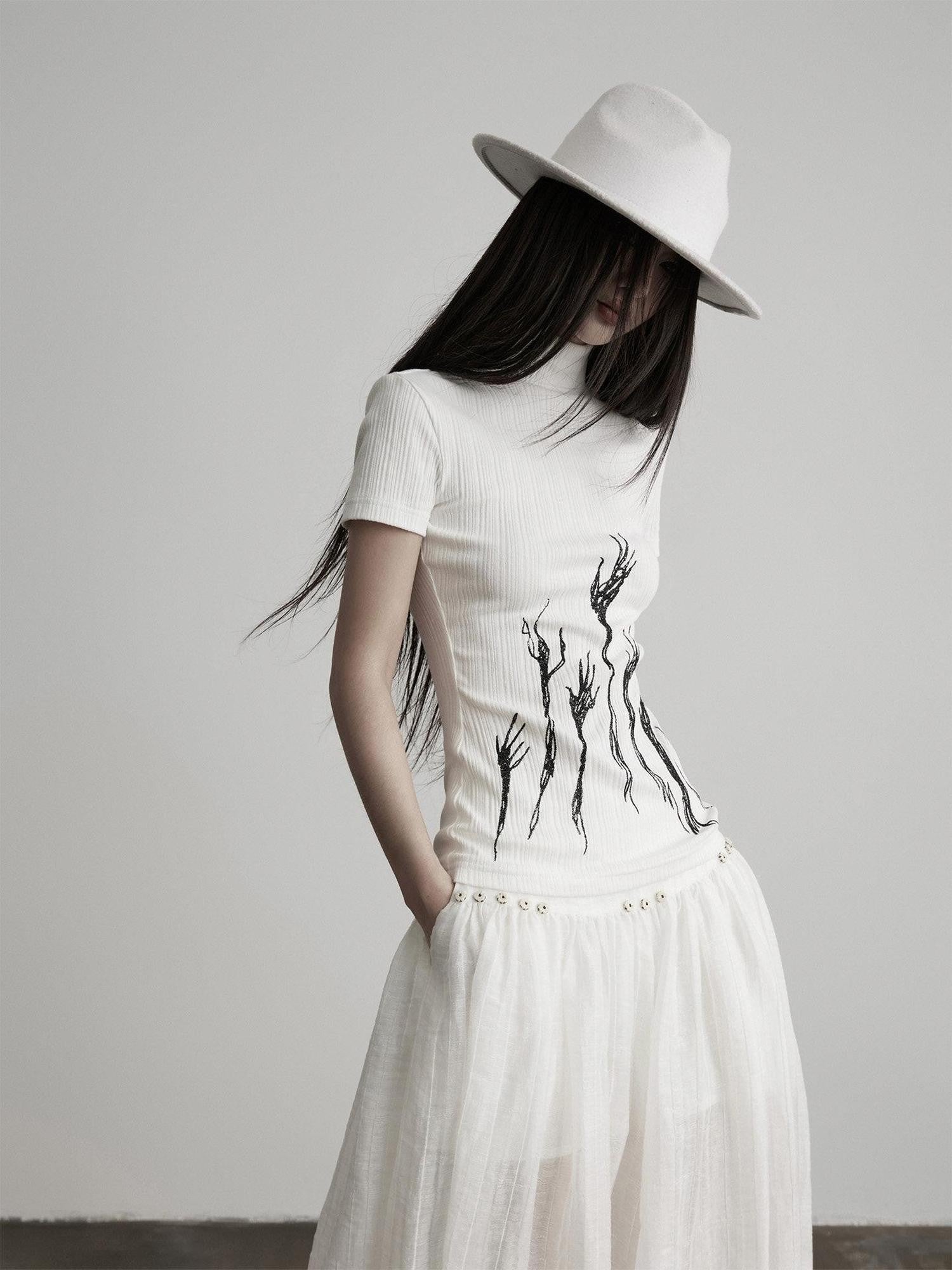 INDULGE White Gothic Embroidered Branch Women&