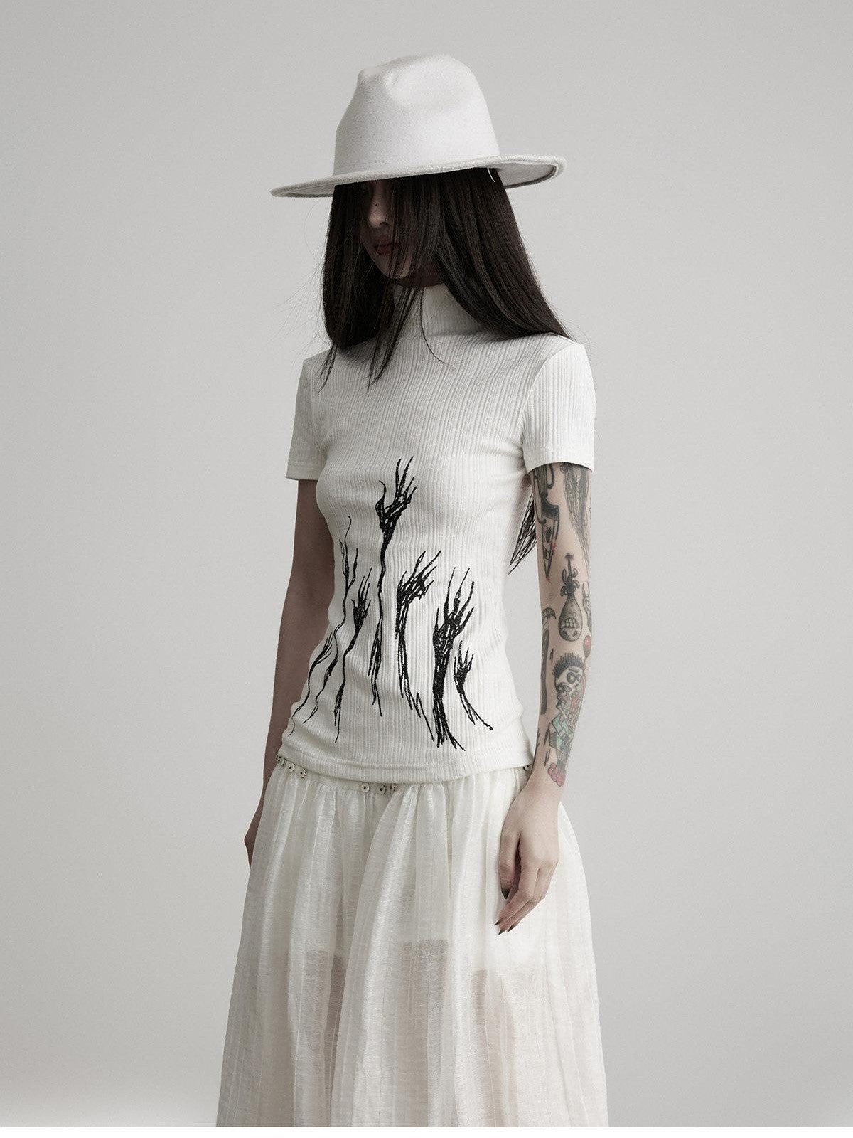 INDULGE White Gothic Embroidered Branch Women&