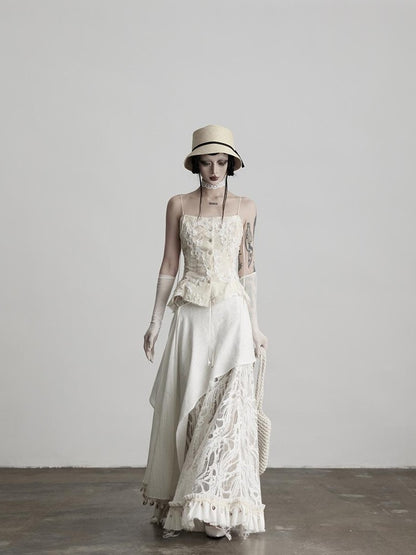 INDULGE White Lace Embroidered Velvet Floral Slim Fit Women&