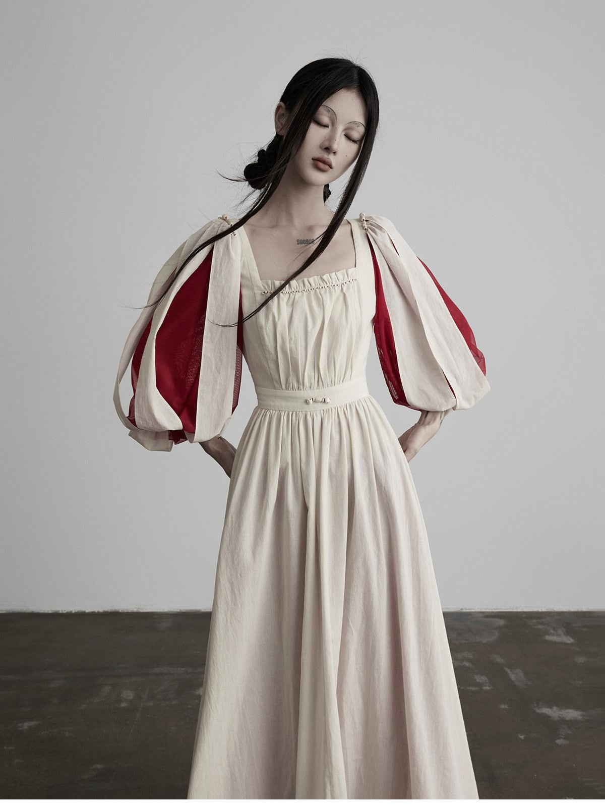 INDULGE White Spliced Square Neck Cinched Waist Women&