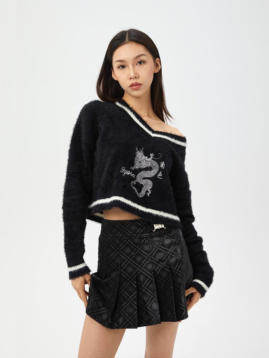 JYOSEI Embroidered V-Neck Dragon Sweater Women Spring Top Black White