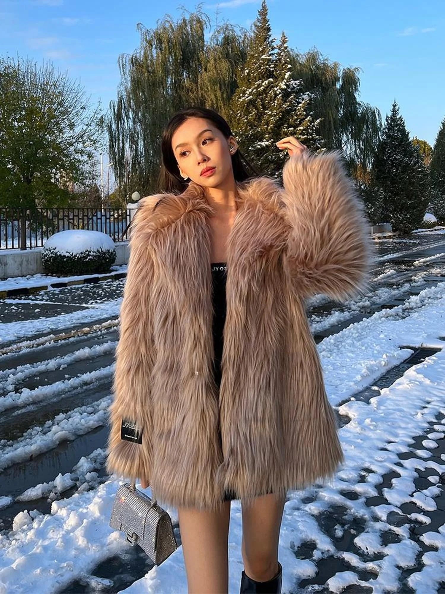 Mid Length Plush Teddy Coat In Beige And White