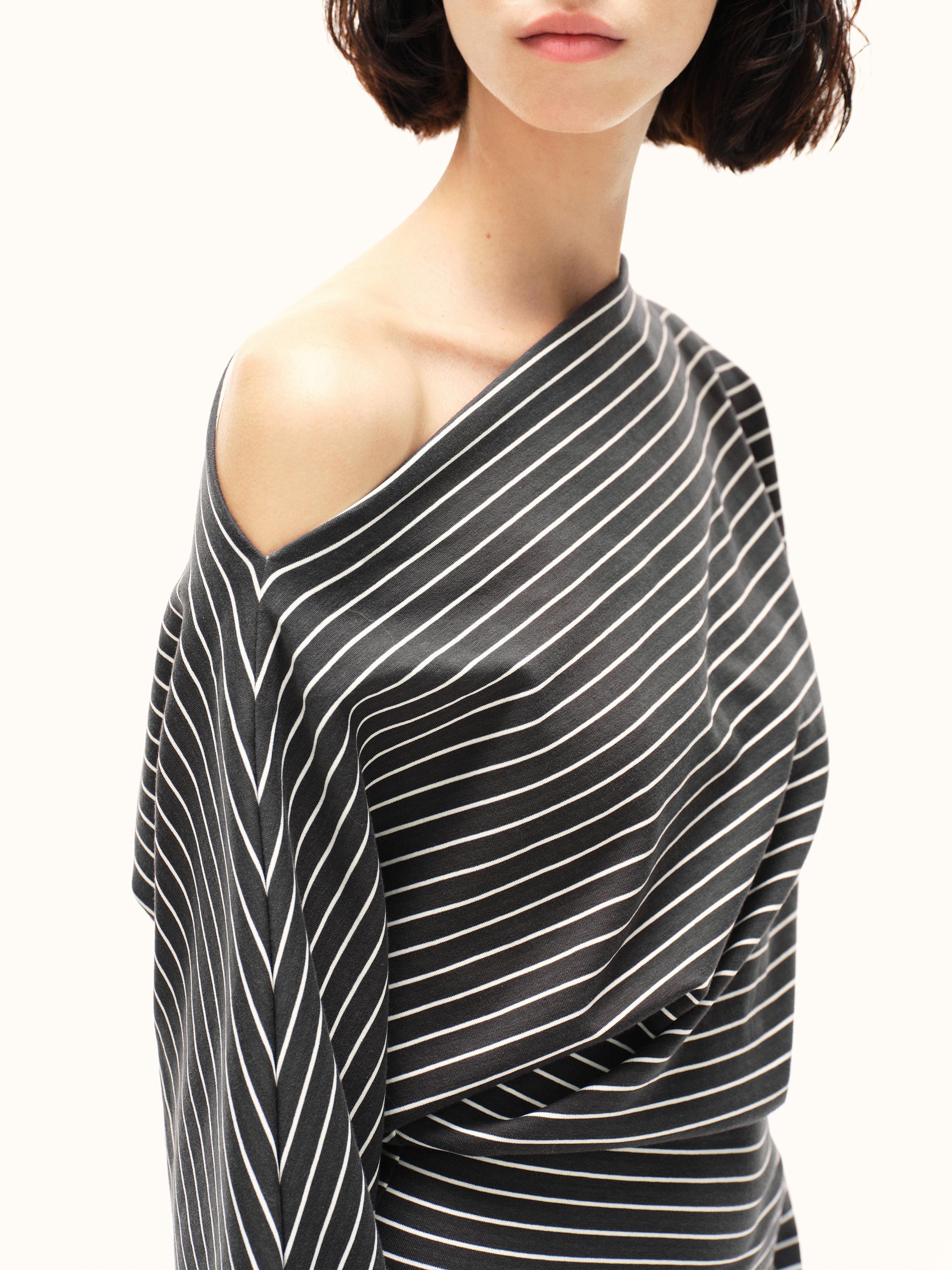 Kvkv Black And White Irregular Cut Striped Sloping Shoulder Slim Fit Waist Top Design Sense Niche Pure Desire Long Sleeved Women 20