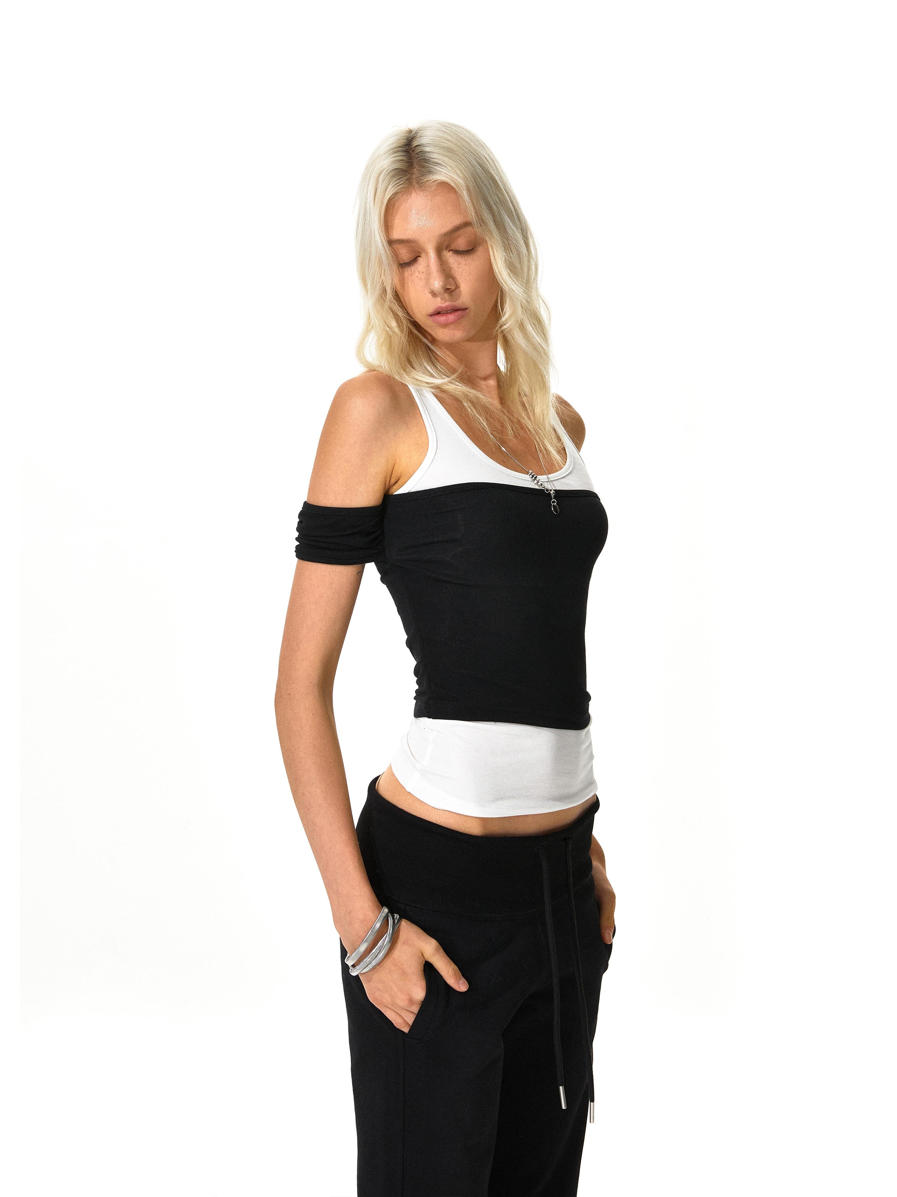 Kvkv Black And White Irregular Sleeves Fake Two Piece Vest 24