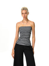 Kvkv Black And White Irregular Stripe Strapless 23