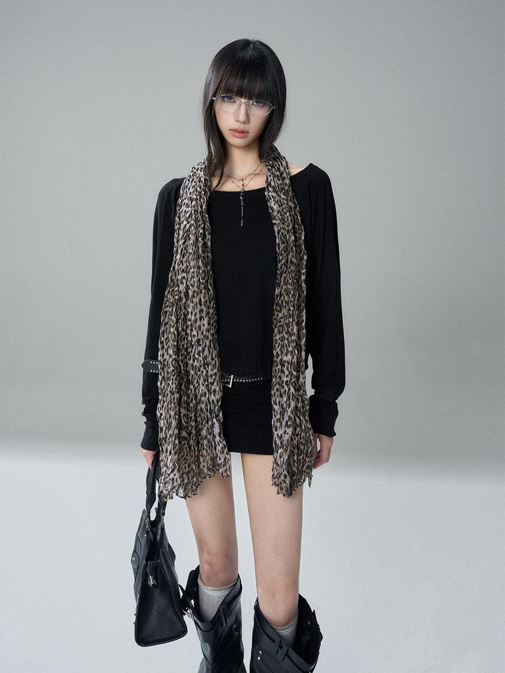 LADYGHOST Black Off Shoulder Long Sleeve Knit Slim Fit Women&