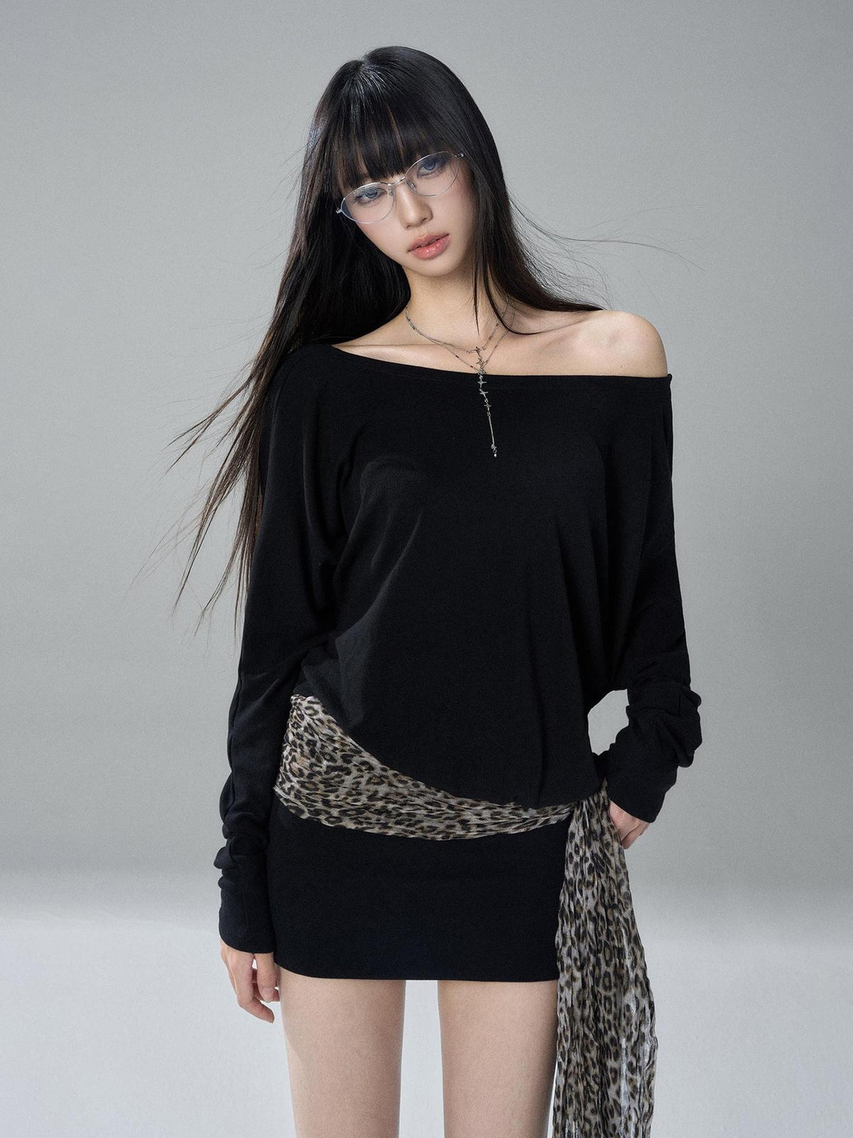 LADYGHOST Black Off Shoulder Long Sleeve Knit Slim Fit Women&