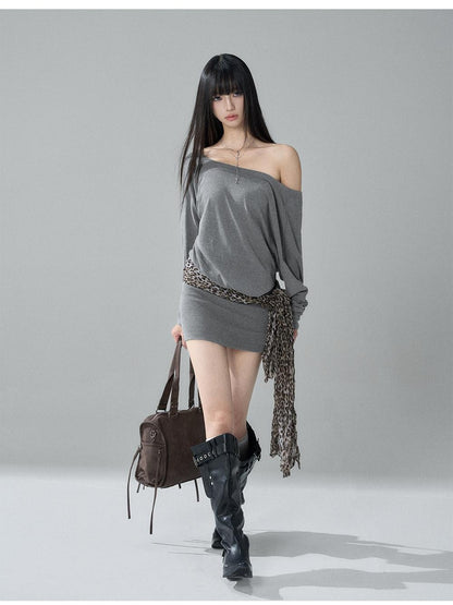LADYGHOST Black Off Shoulder Long Sleeve Knit Slim Fit Women&