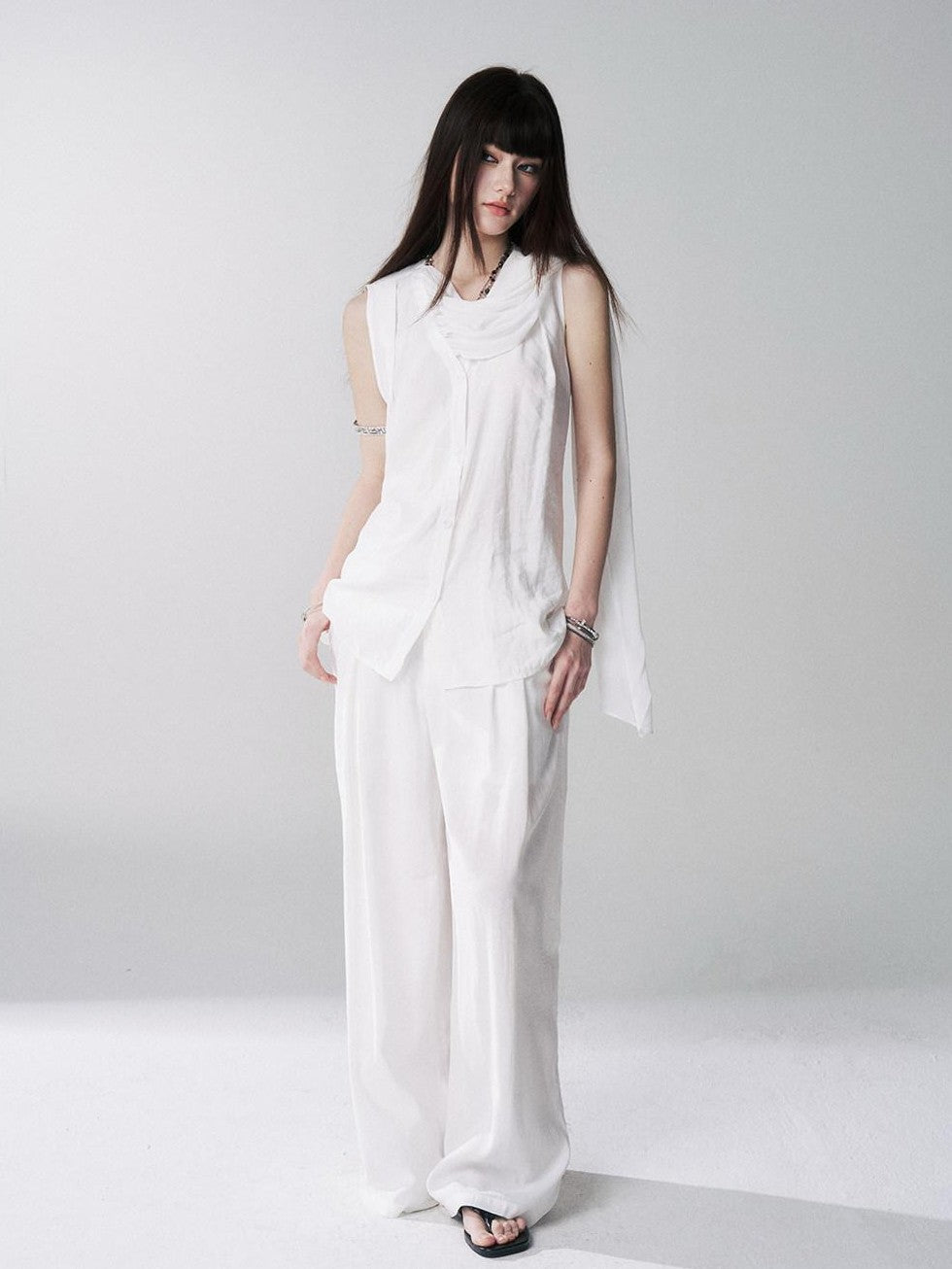 LADYGHOST Black Sleeveless Relaxed Fit Korean Women&