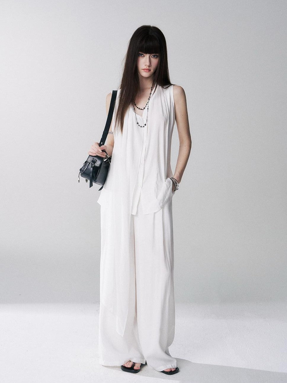 LADYGHOST Black Sleeveless Relaxed Fit Korean Women&