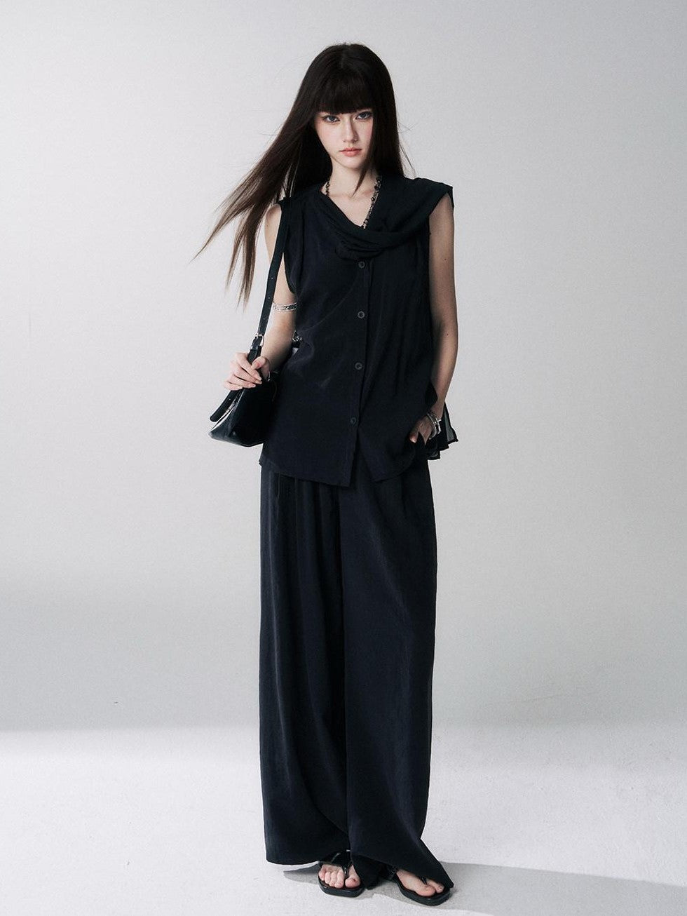 LADYGHOST Black Sleeveless Relaxed Fit Korean Women&
