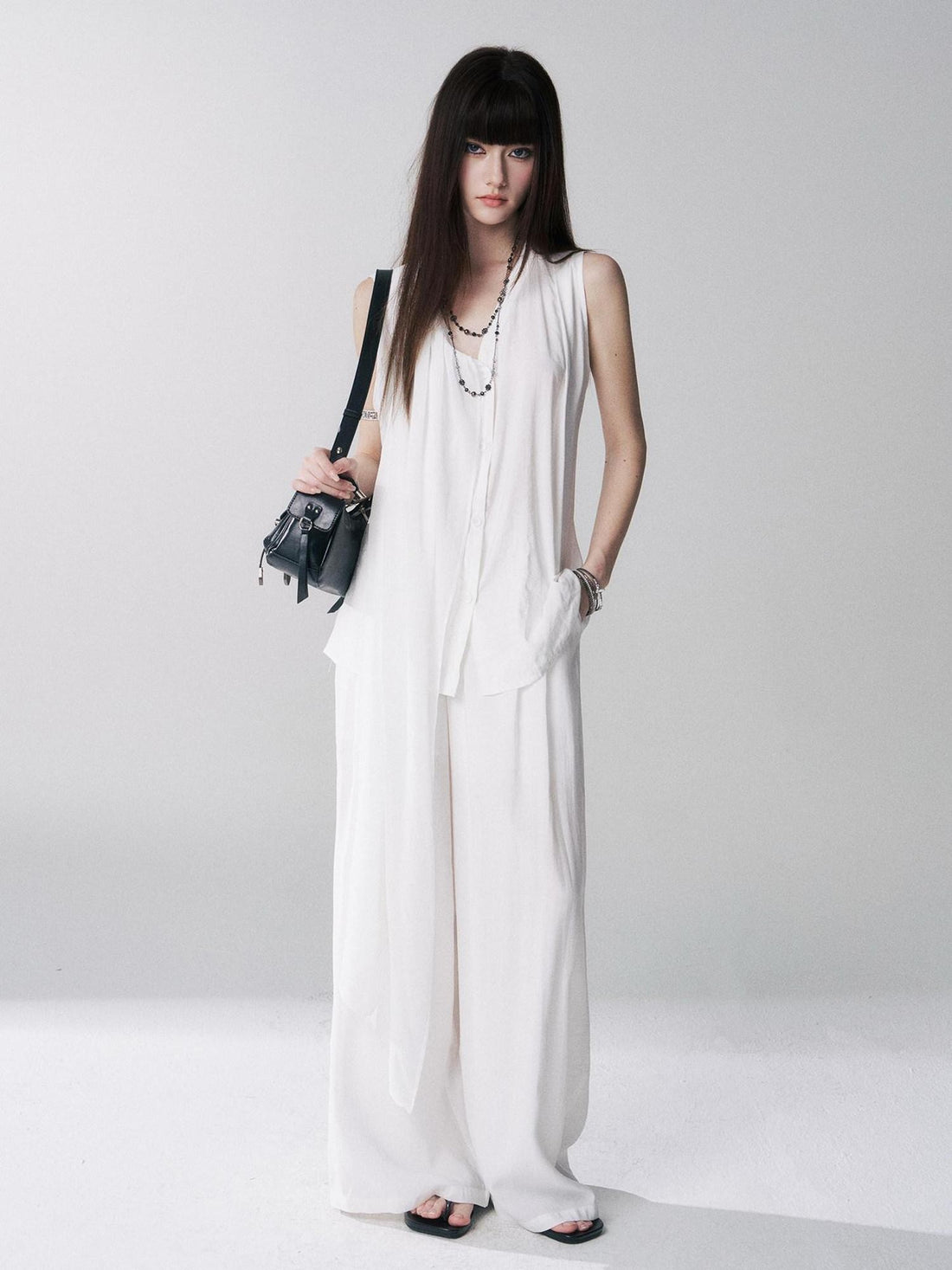LADYGHOST Black Sleeveless Relaxed Fit Korean Women&