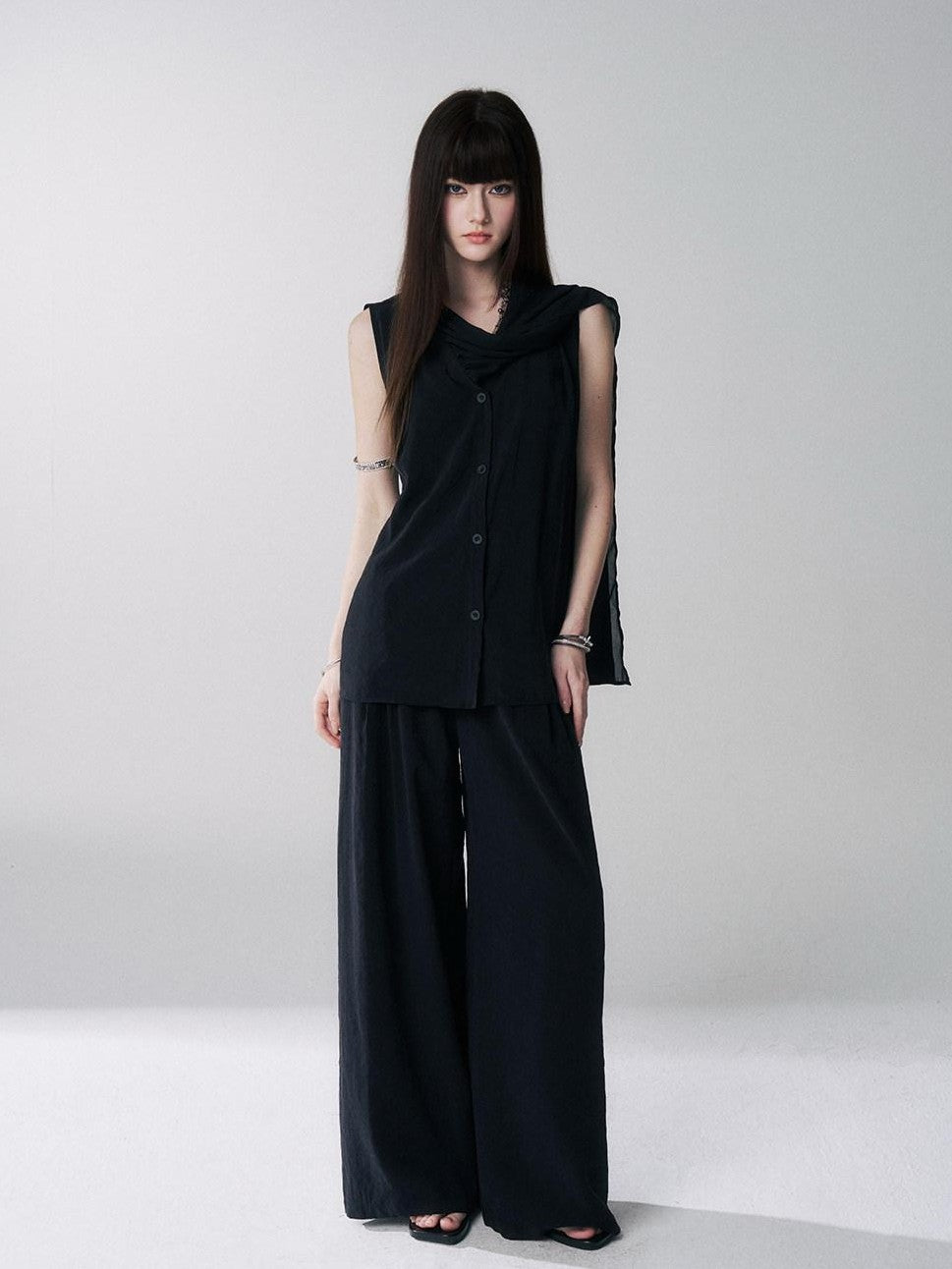 LADYGHOST Black Sleeveless Relaxed Fit Korean Women&
