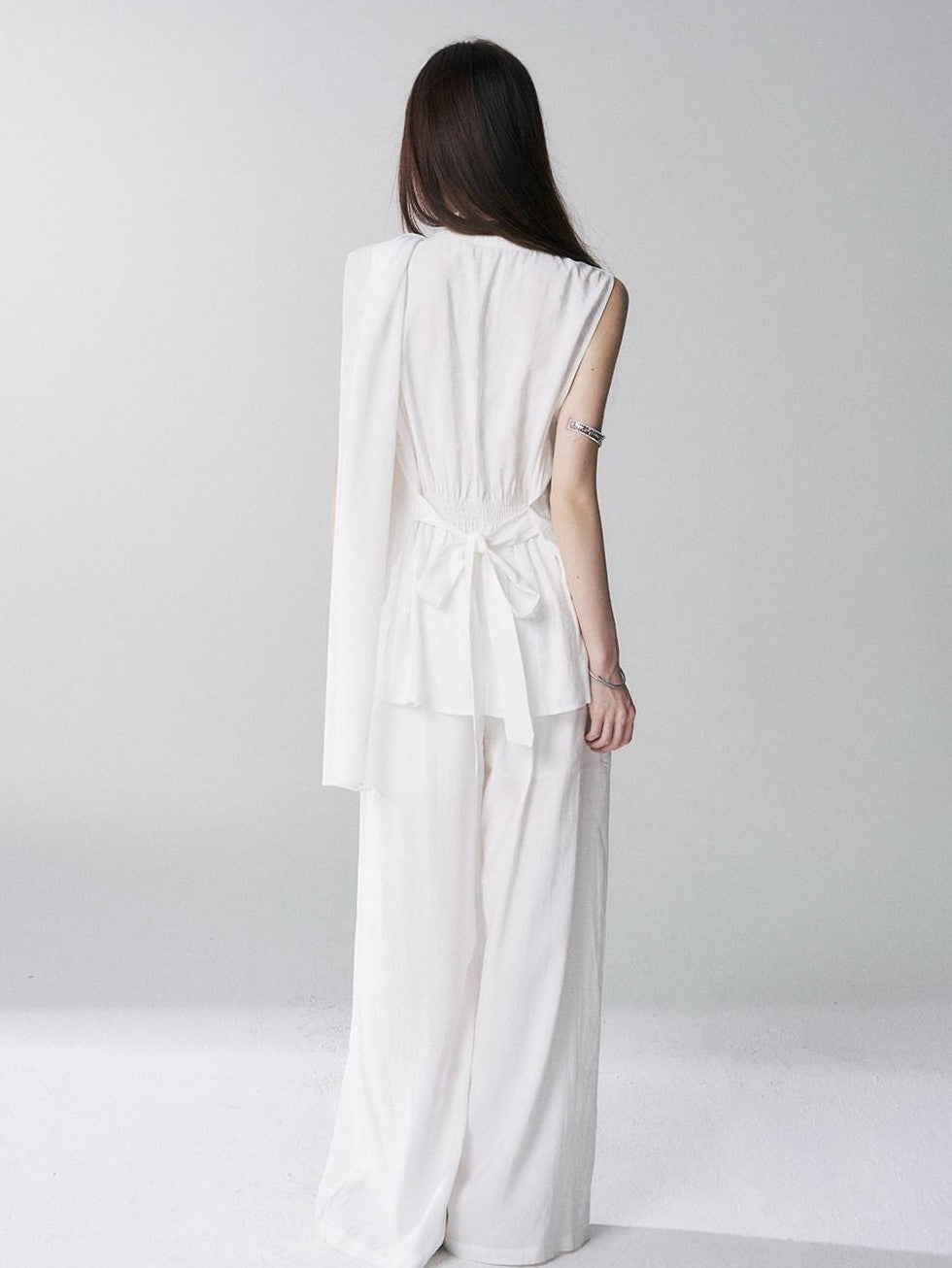 LADYGHOST Black Sleeveless Relaxed Fit Korean Women&