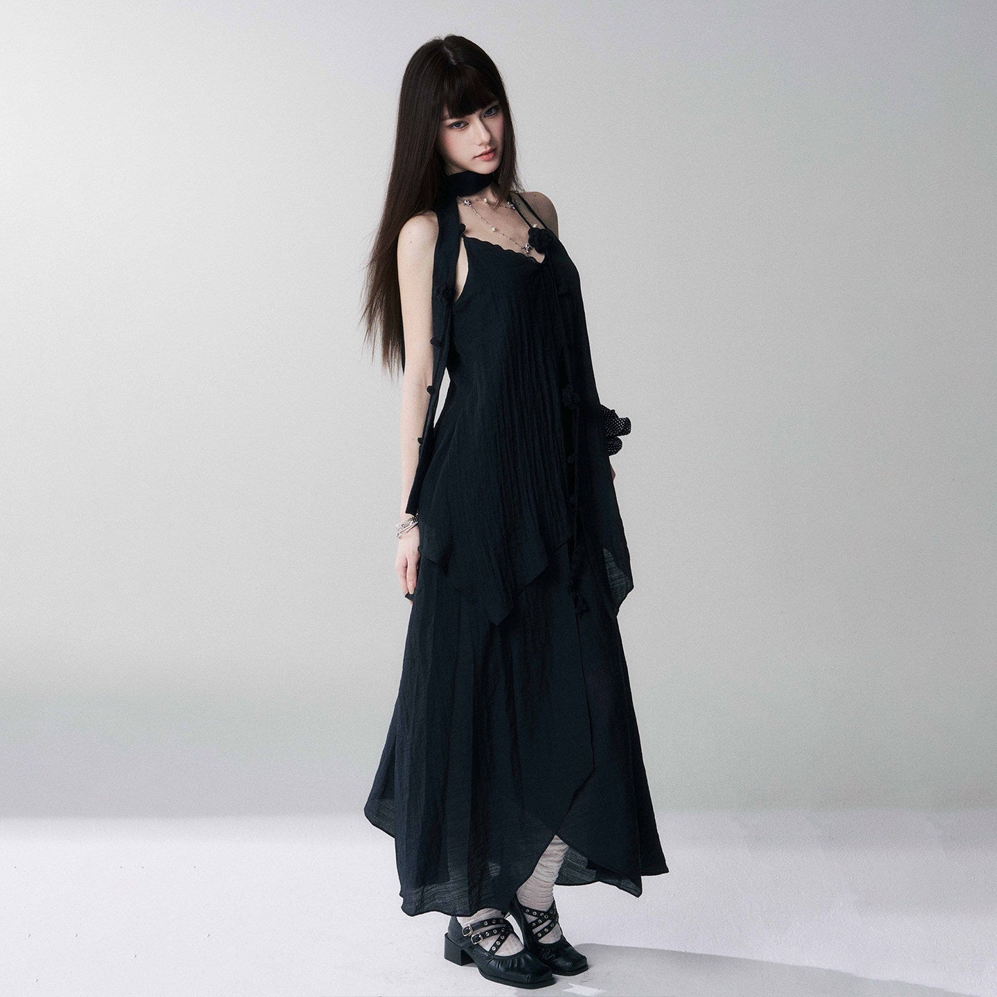 LADYGHOST_Ethereal_Black_Spaghetti_Strap_Slimming_Relaxed_Women&