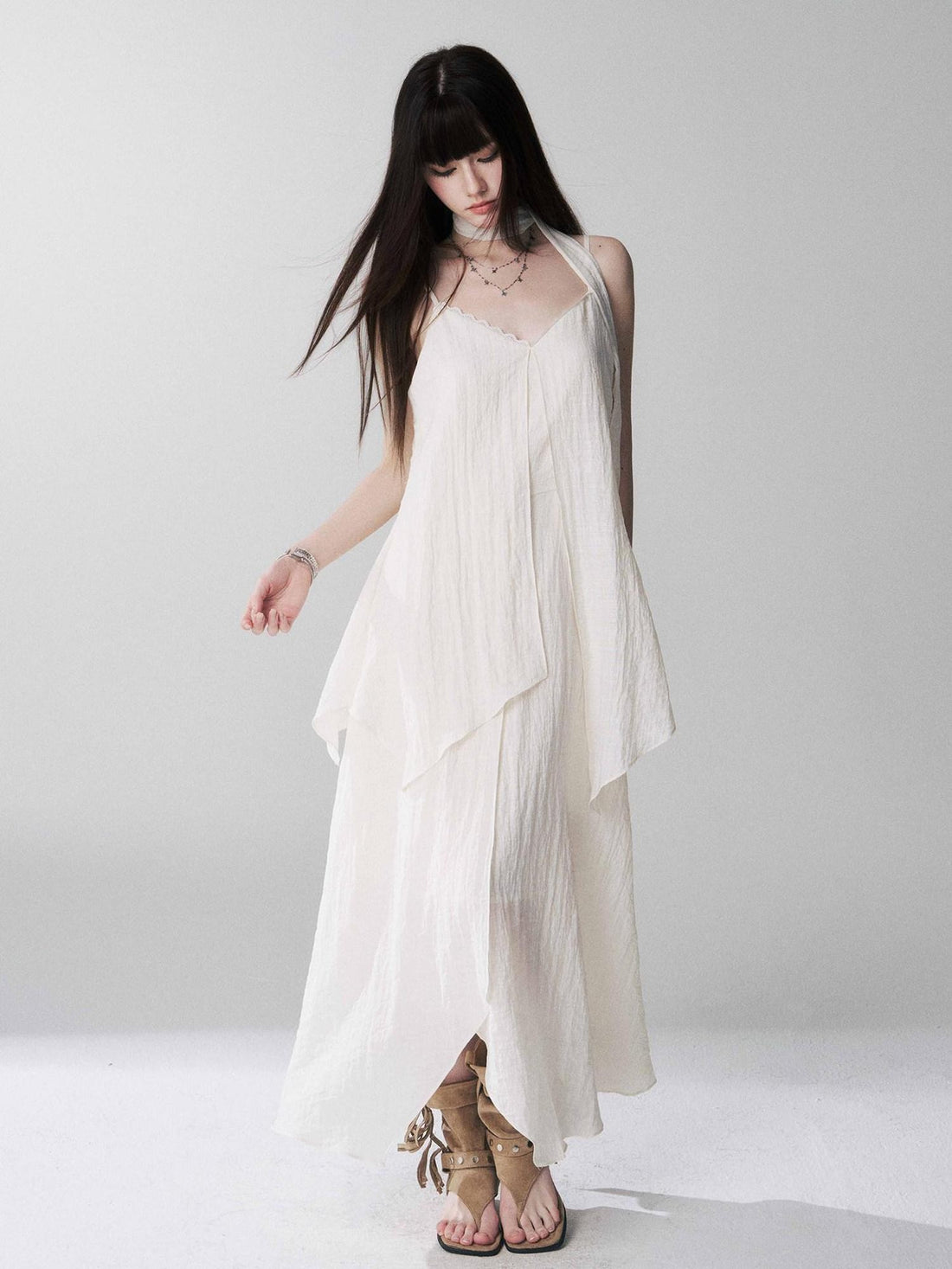 LADYGHOST Ethereal Black Spaghetti Strap Slimming Relaxed Women&