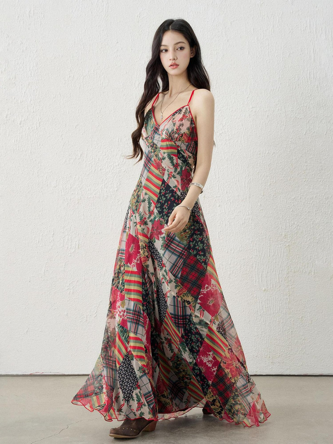 LADYGHOST Ethereal Floral Plaid Backless Spaghetti Strap Women&