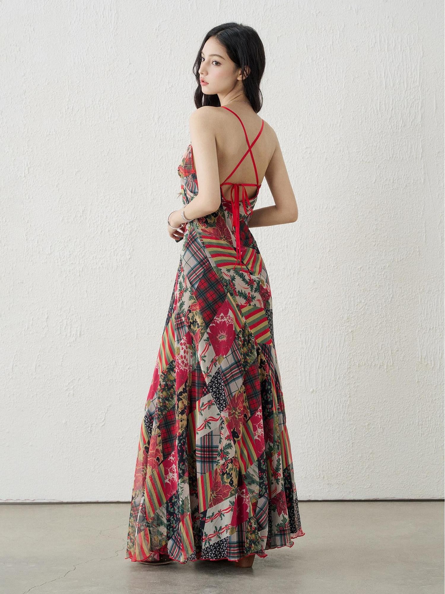 LADYGHOST Ethereal Floral Plaid Backless Spaghetti Strap Women&