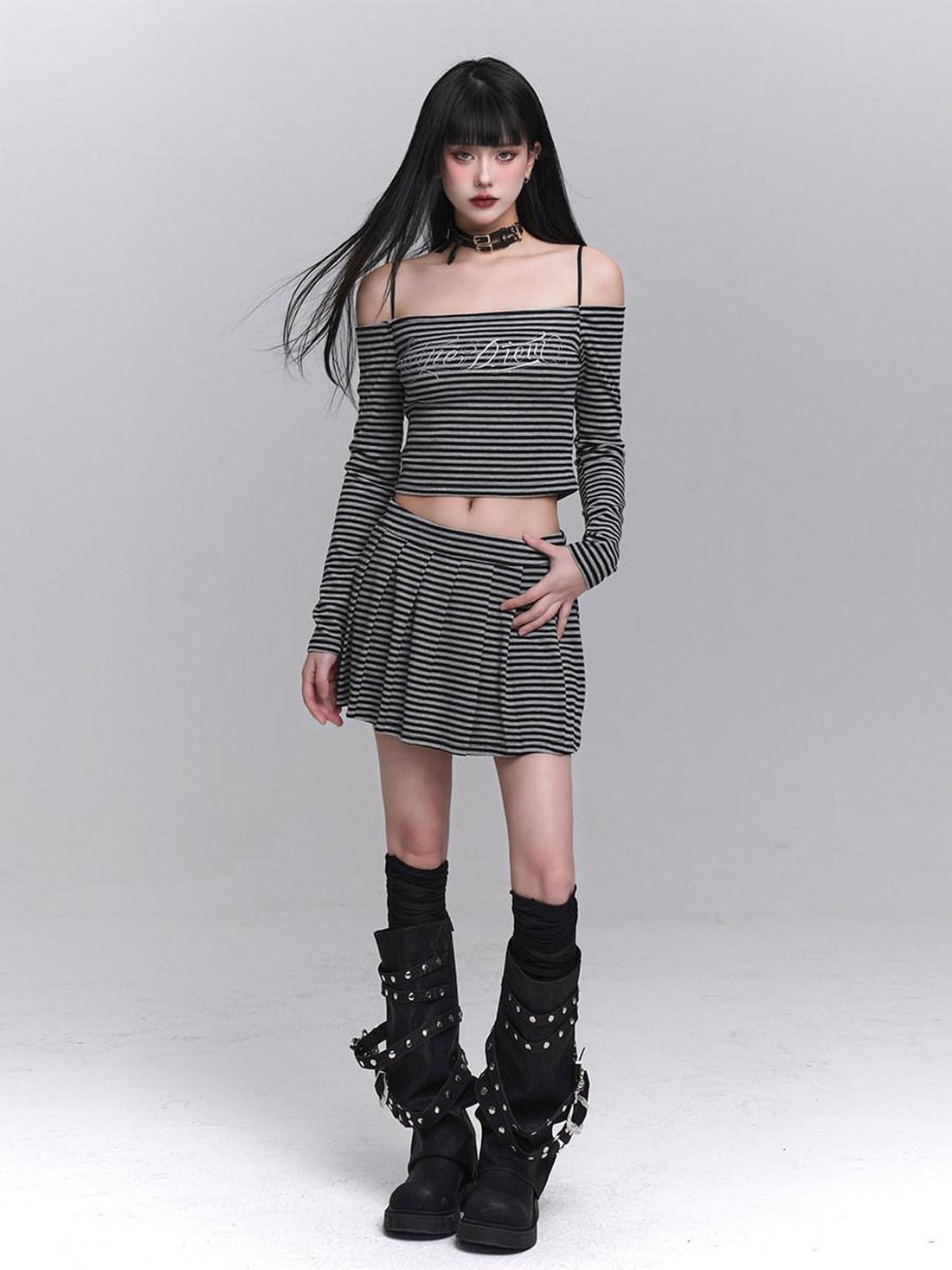 LADYGHOST Ethereal Off Shoulder Designed Figure Flattering Women&