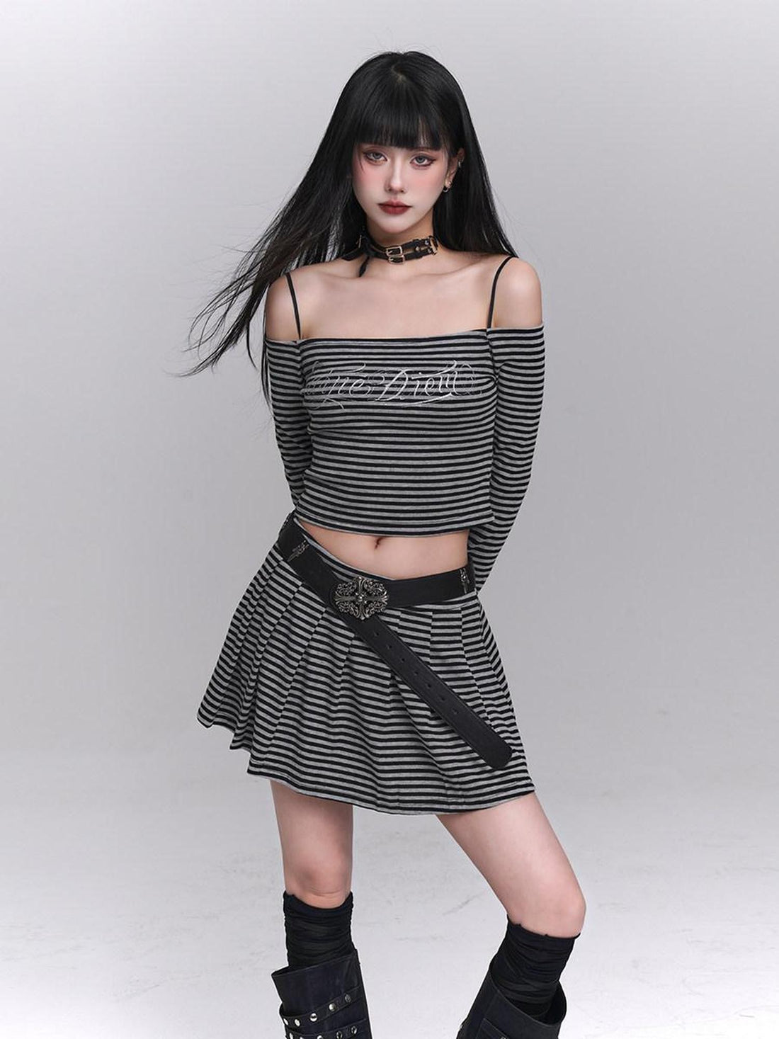 LADYGHOST Ethereal Off Shoulder Designed Figure Flattering Women&