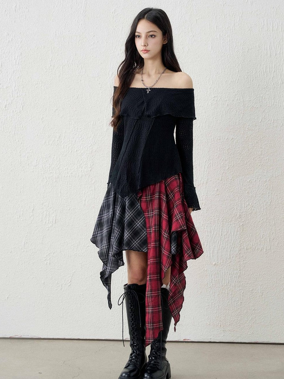LADYGHOST Ethereal Textured Off Shoulder Women&