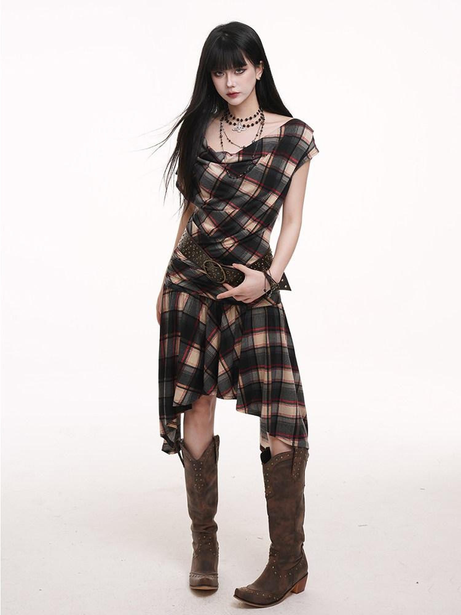 LADYGHOST Ghost Girl Asymmetrical Plaid One Shoulder Women&