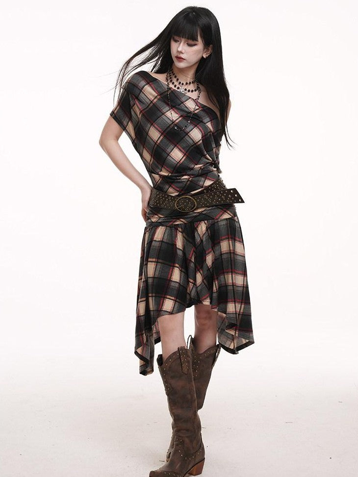 LADYGHOST Ghost Girl Asymmetrical Plaid One Shoulder Women&