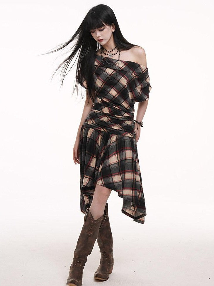 LADYGHOST Ghost Girl Asymmetrical Plaid One Shoulder Women&