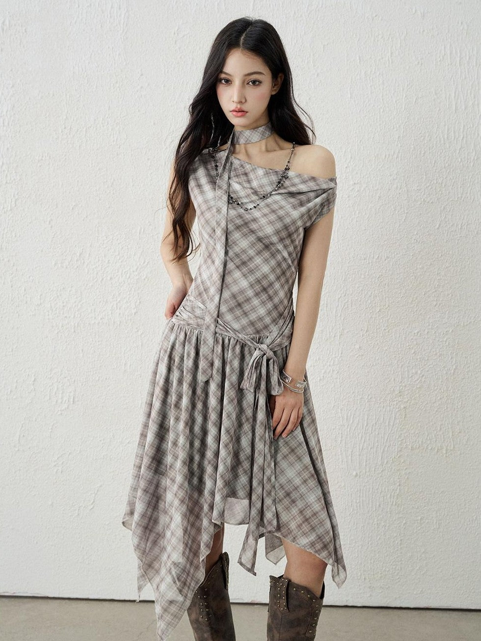 LADYGHOST Ghostly Asymmetric Plaid One Shoulder Cinched Waist Women&