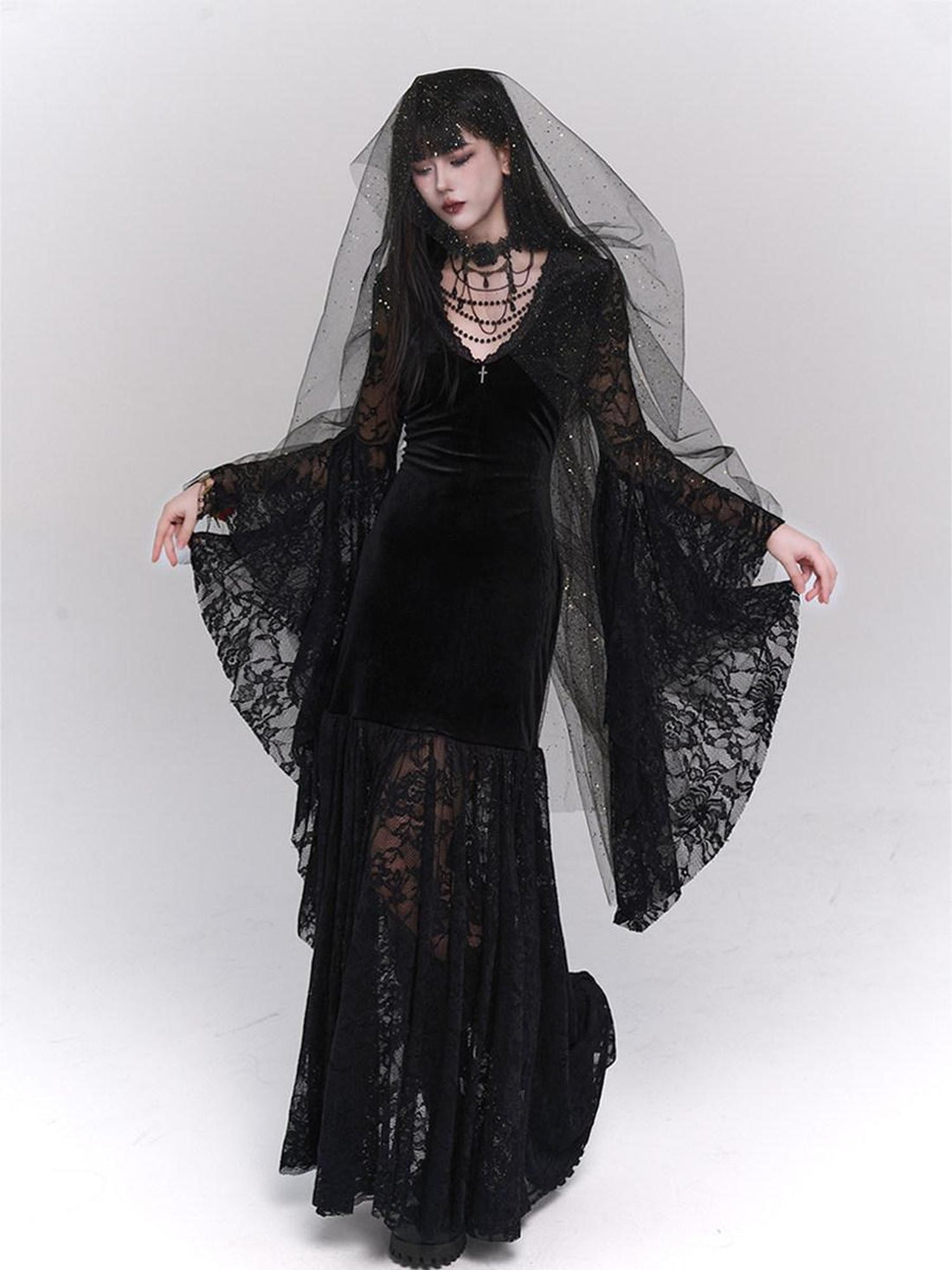 LADYGHOST Ghostly Gothic Lace Figure Flattering Women&