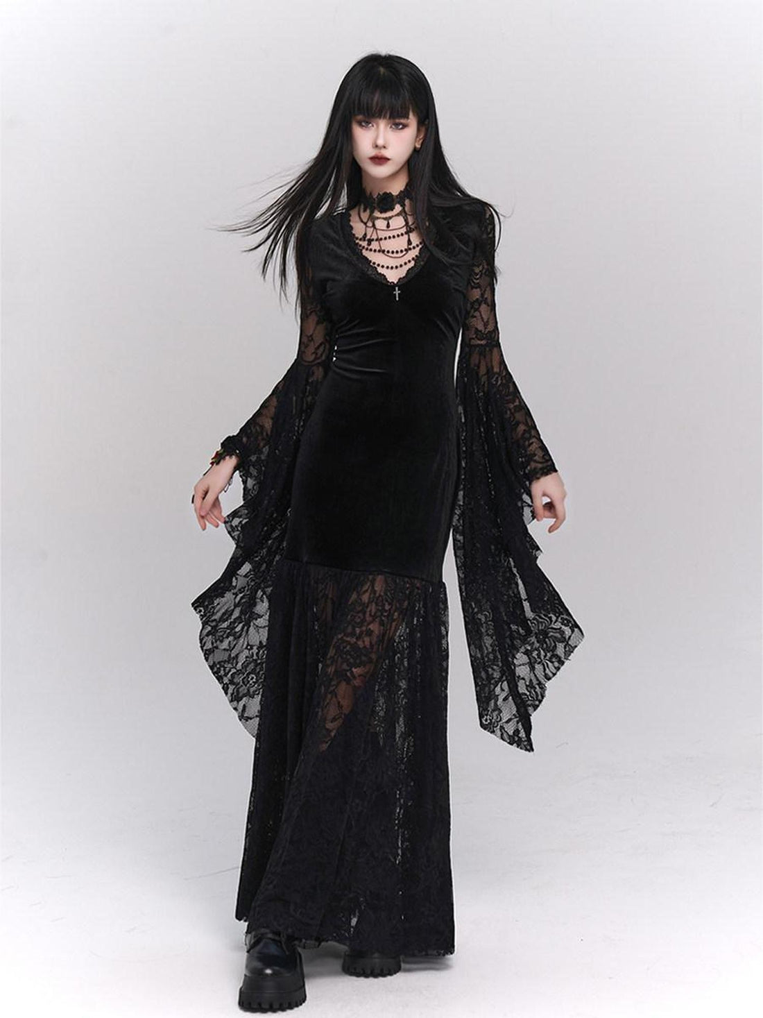 LADYGHOST Ghostly Gothic Lace Figure Flattering Women&
