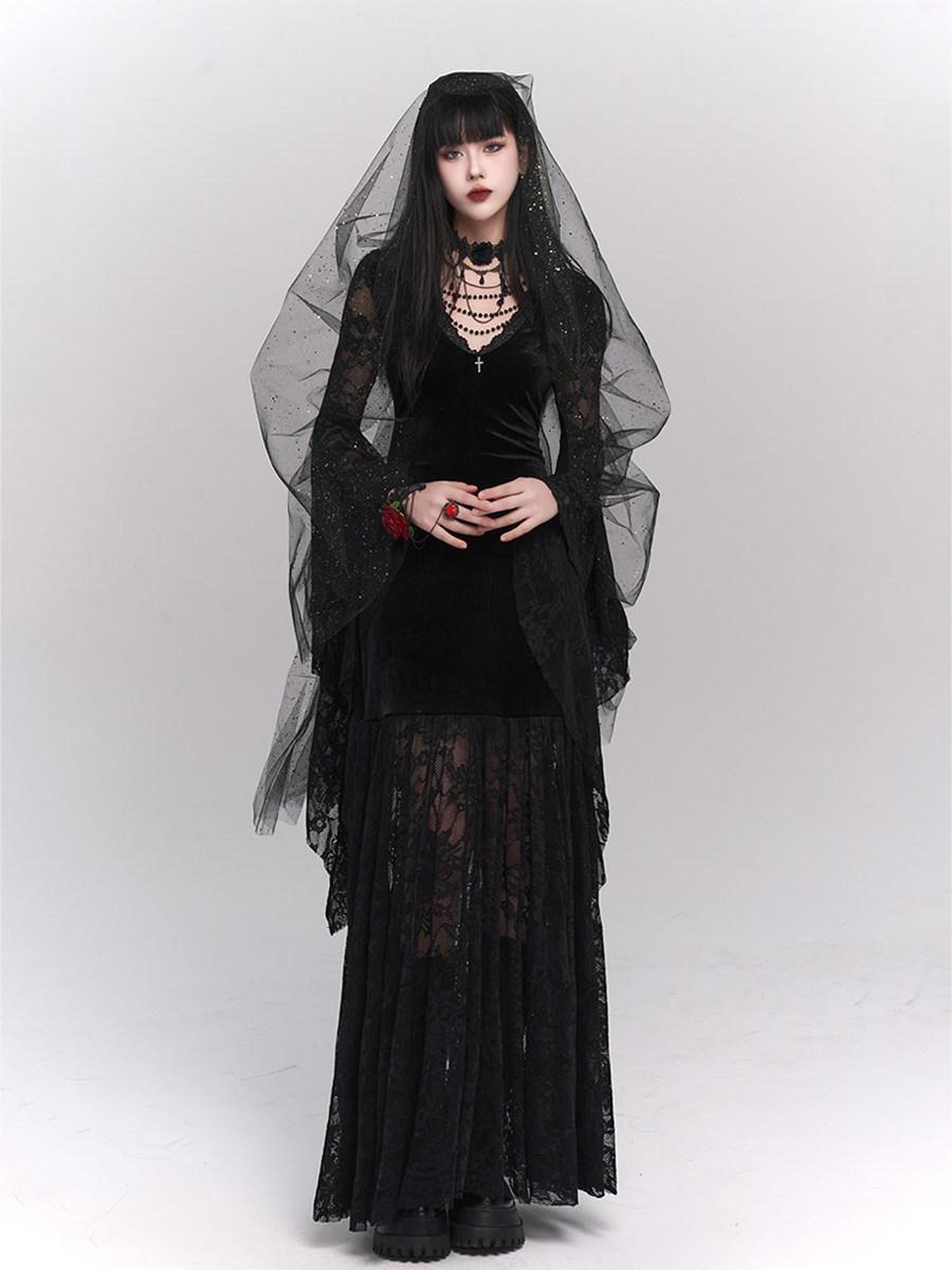 LADYGHOST Ghostly Gothic Lace Figure Flattering Women&