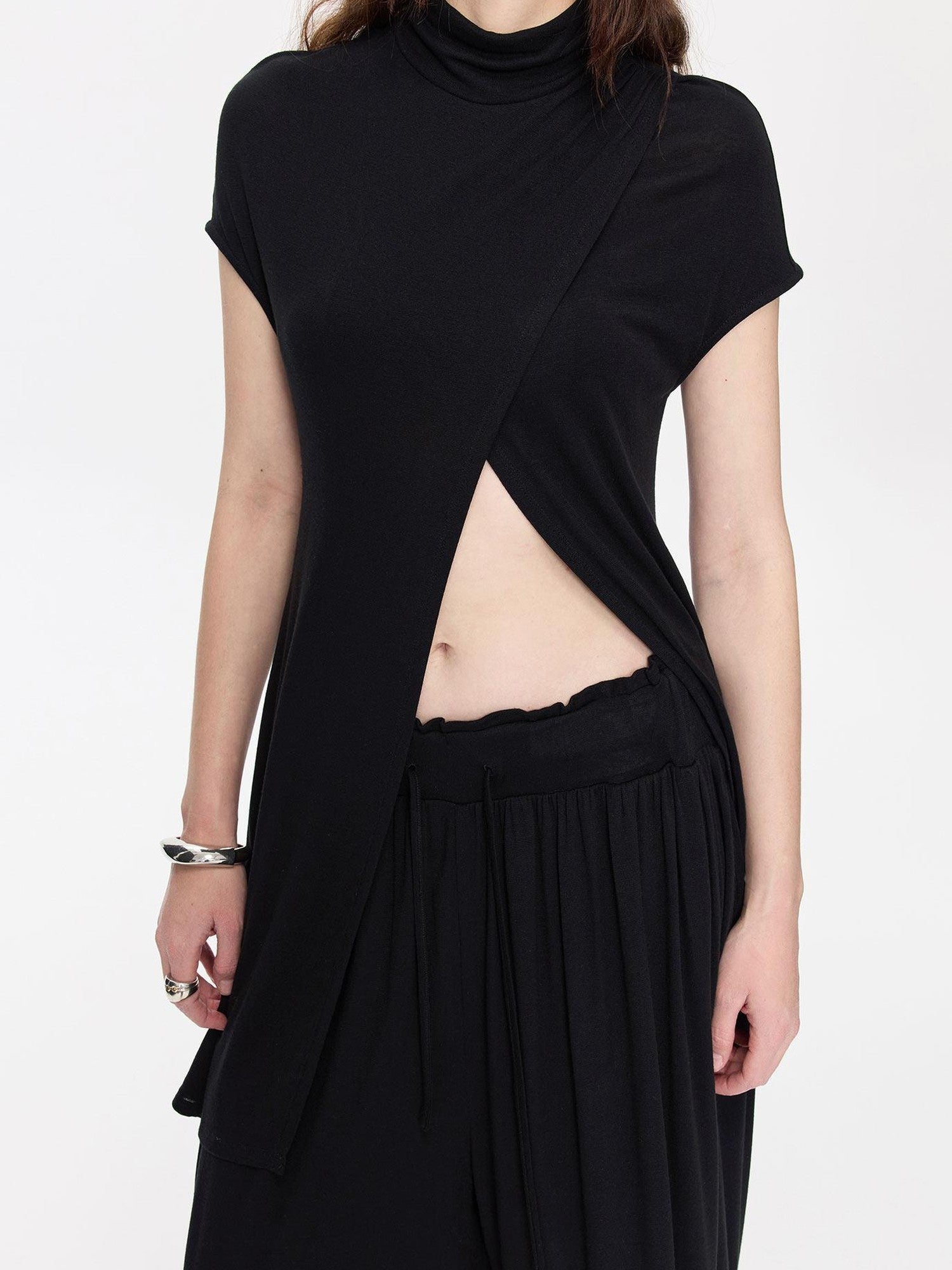 LYUOCHENG Black Asymmetric Slit Shirred Cowl Women&