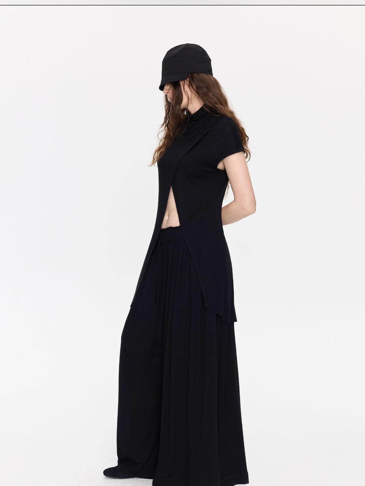LYUOCHENG Black Asymmetric Slit Shirred Cowl Women&