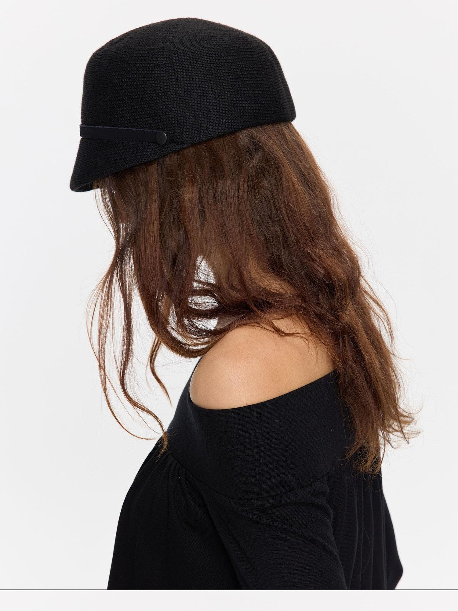 LYUOCHENG Black Knitted Structured Pleated Wide Brim Women&