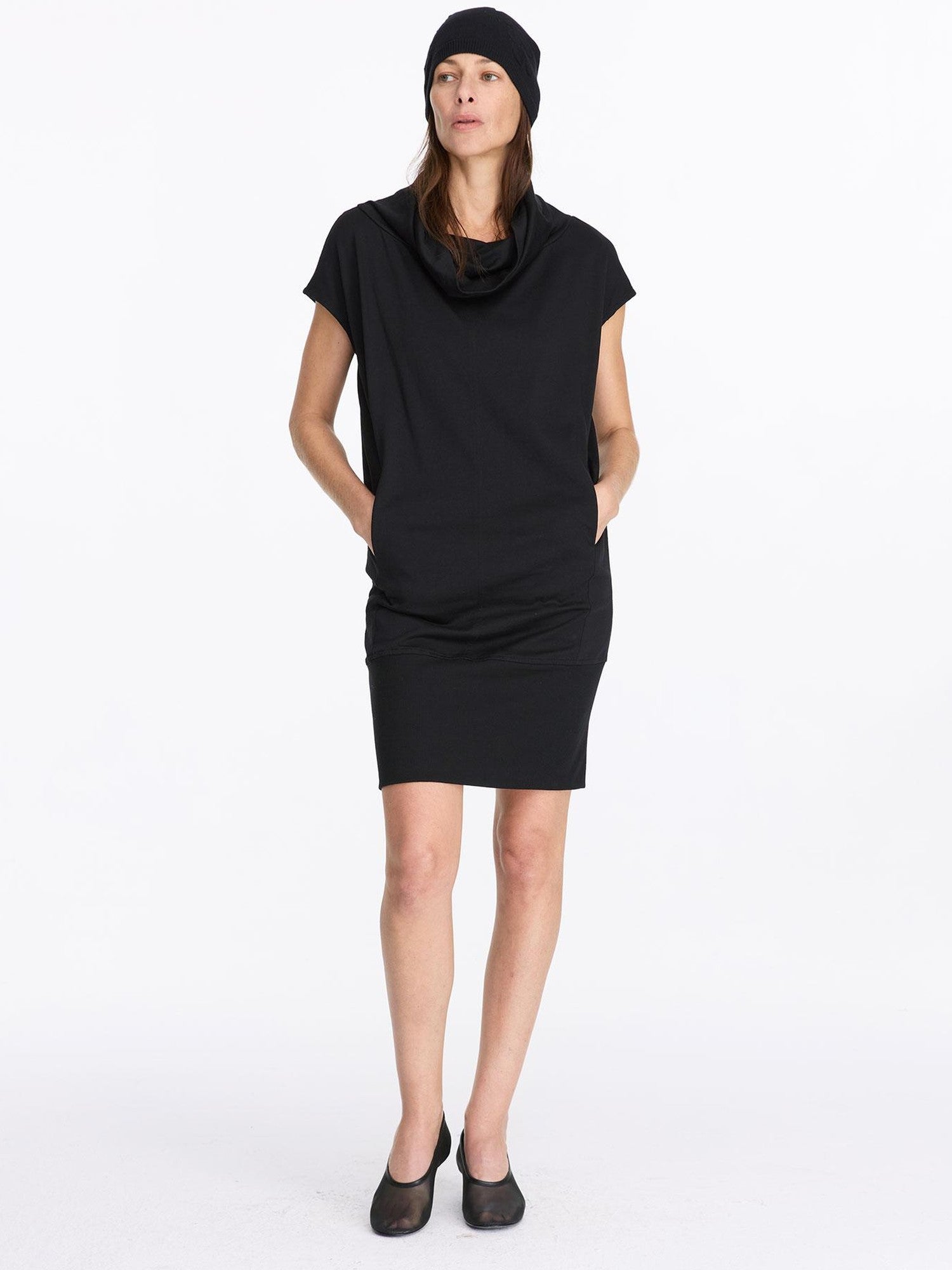 LYUOCHENG Black Scoop Neck H Cut Sleeveless Women&