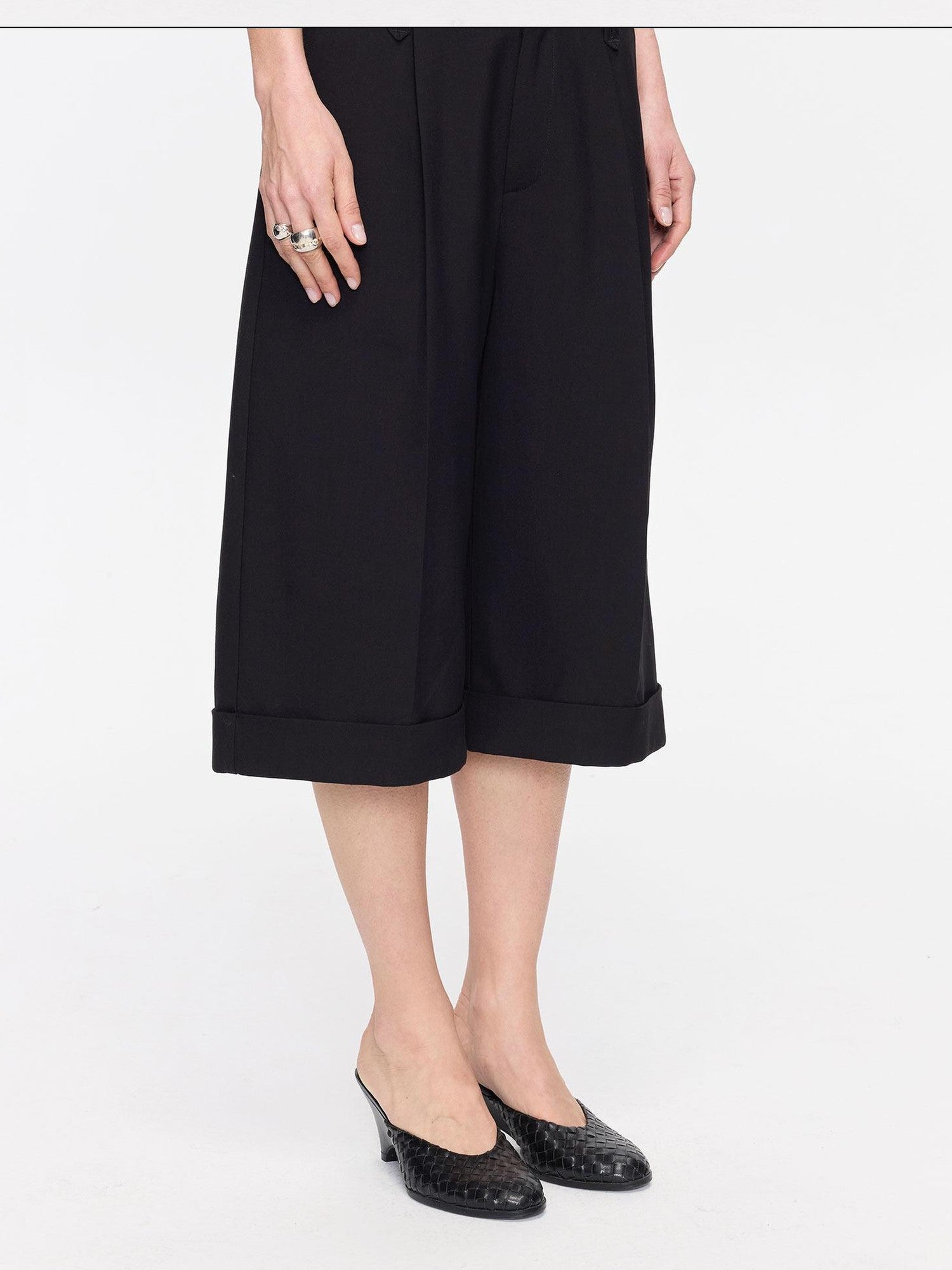 LYUOCHENG Black Woven Pointed Toe Wedge Women&