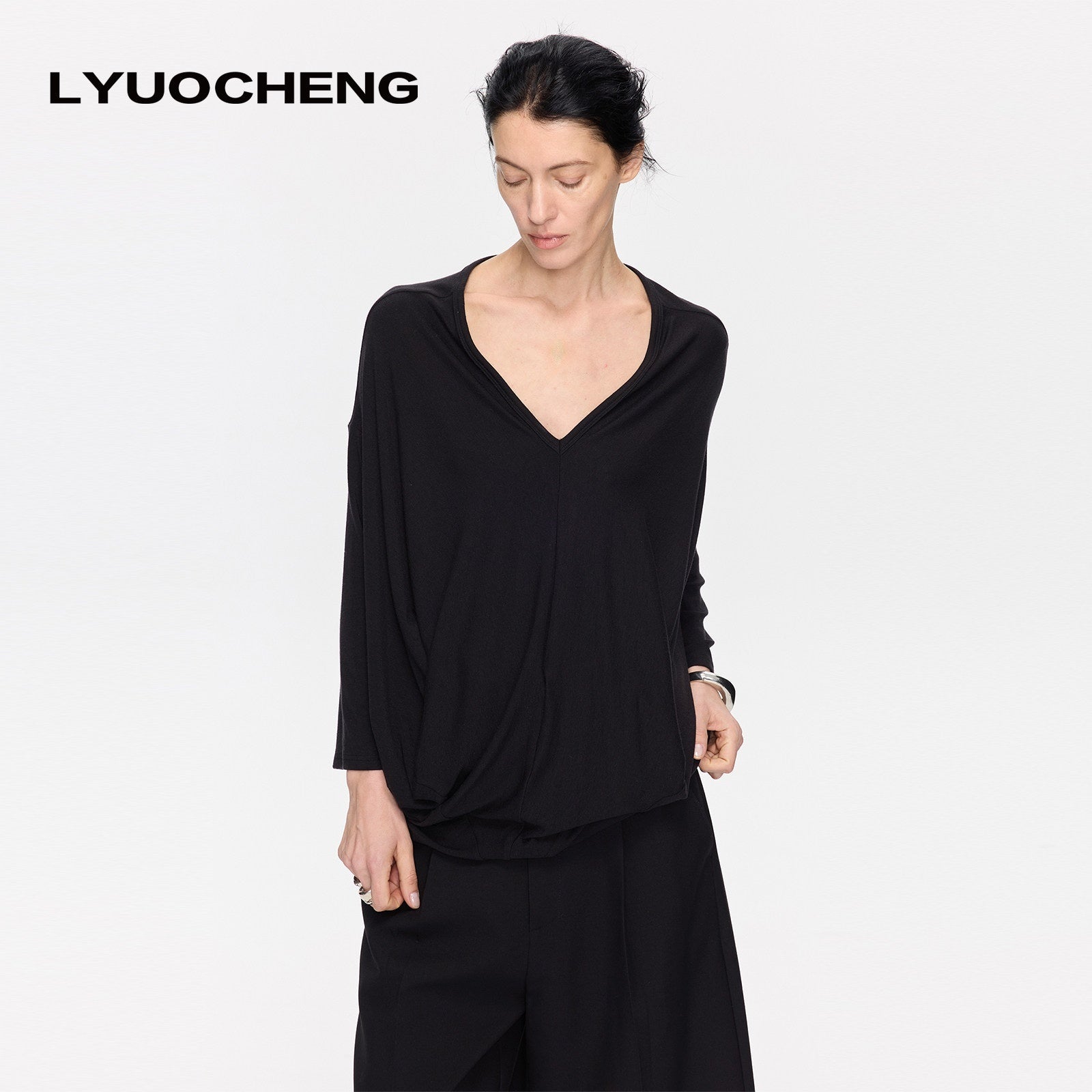 LYUOCHENG_Charcoal_Irregular_V-neck_Cocoon_Women&