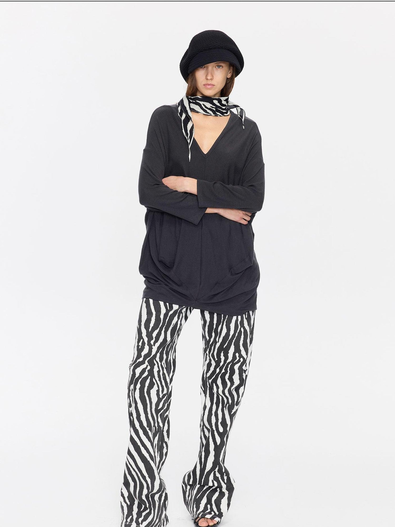 LYUOCHENG Charcoal Irregular V-neck Cocoon Women&