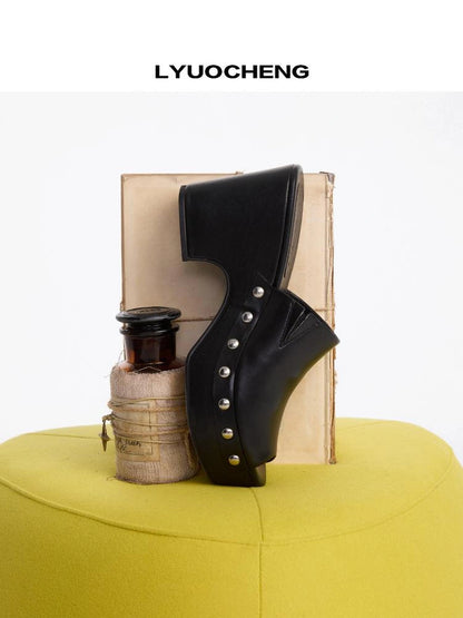 LYUOCHENG Chunky Platform Peep Toe Studded Mule Sandals